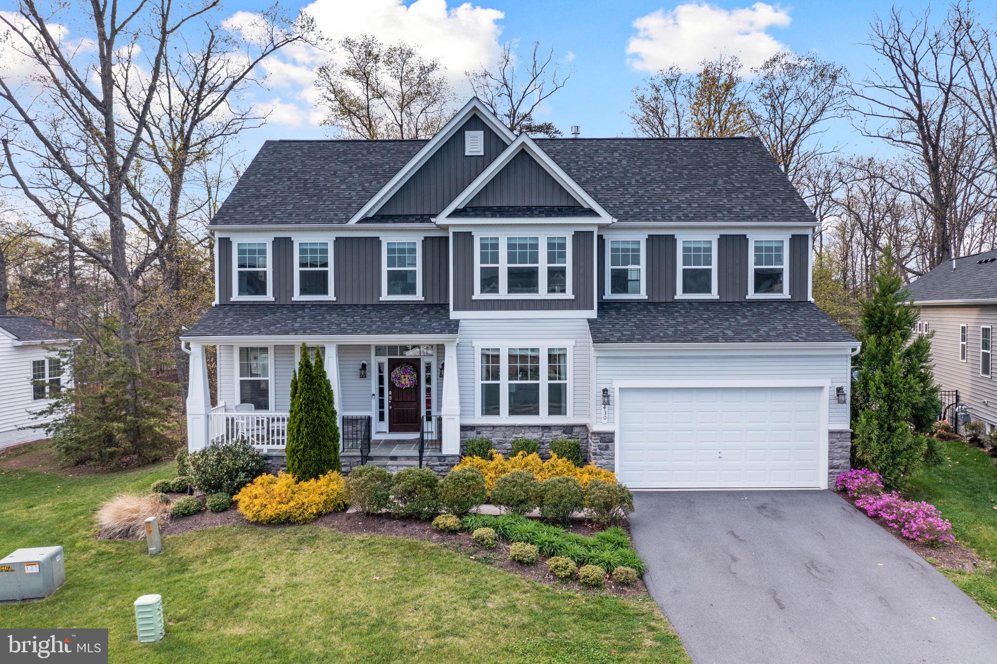 TWIN LAKES OVERLOOK - Residential