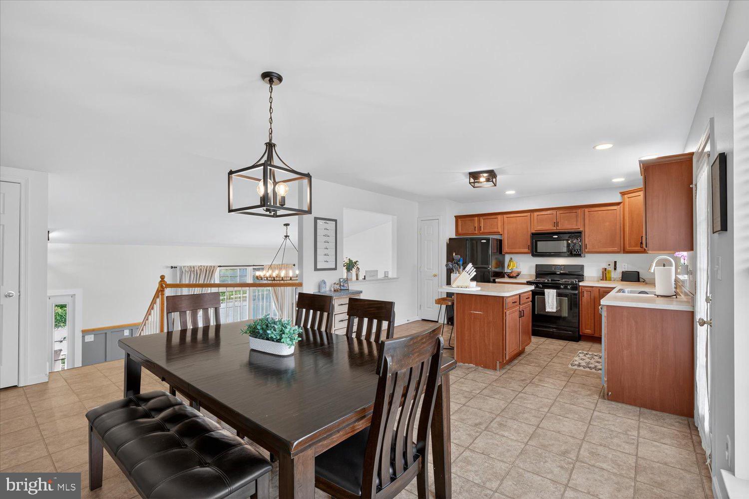 3 CAMERON COURT