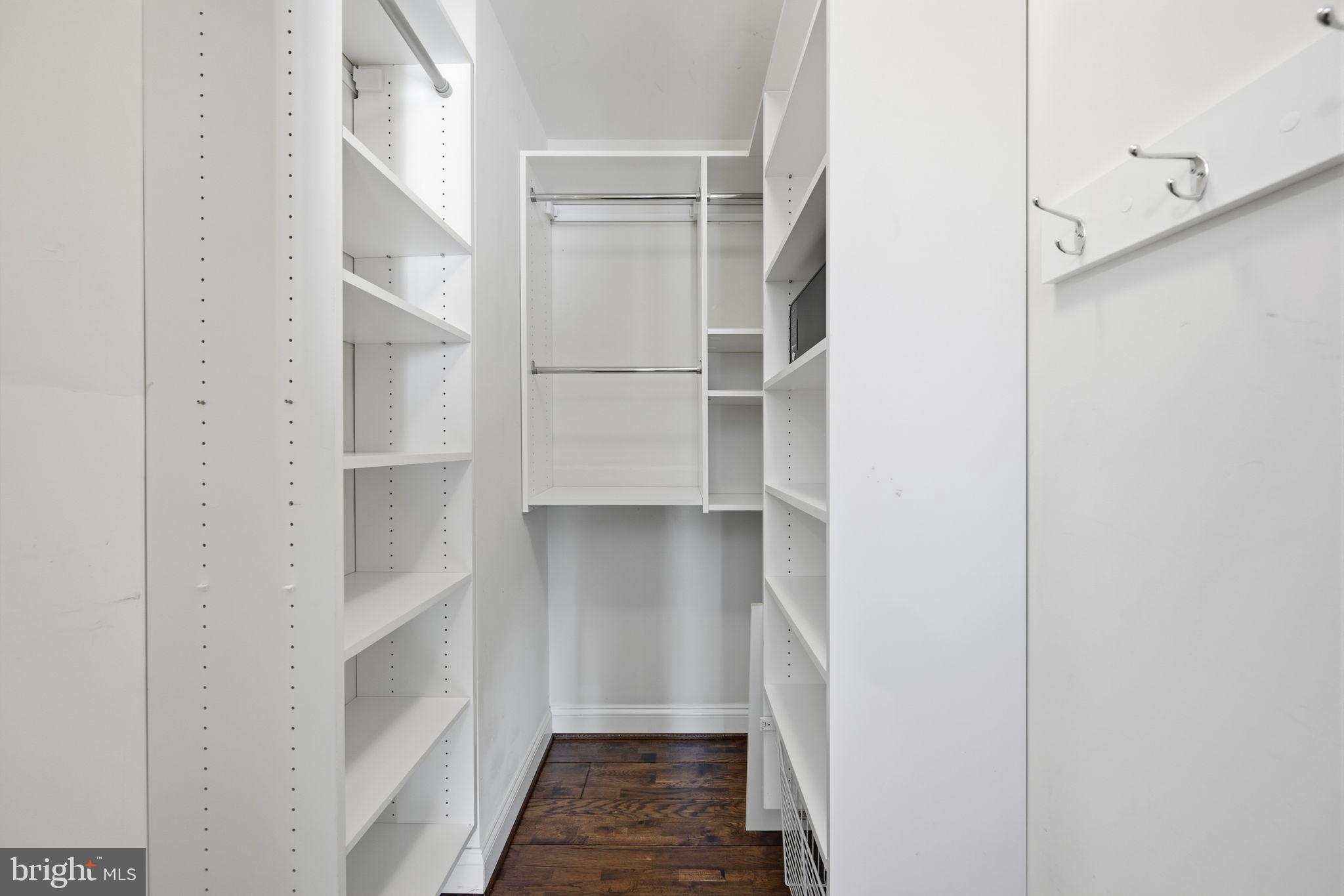 FALLSGROVE - Residential