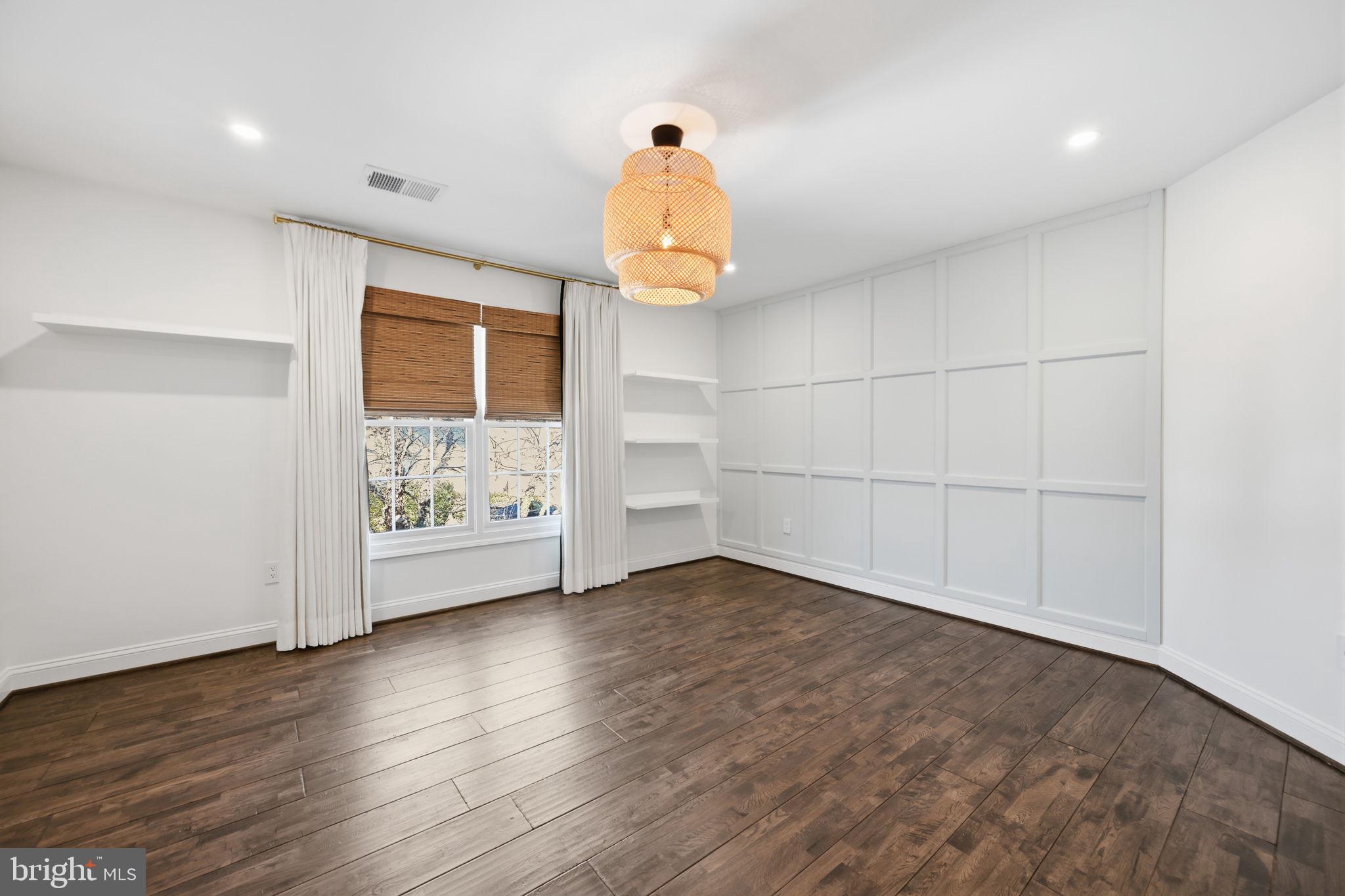 FALLSGROVE - Residential