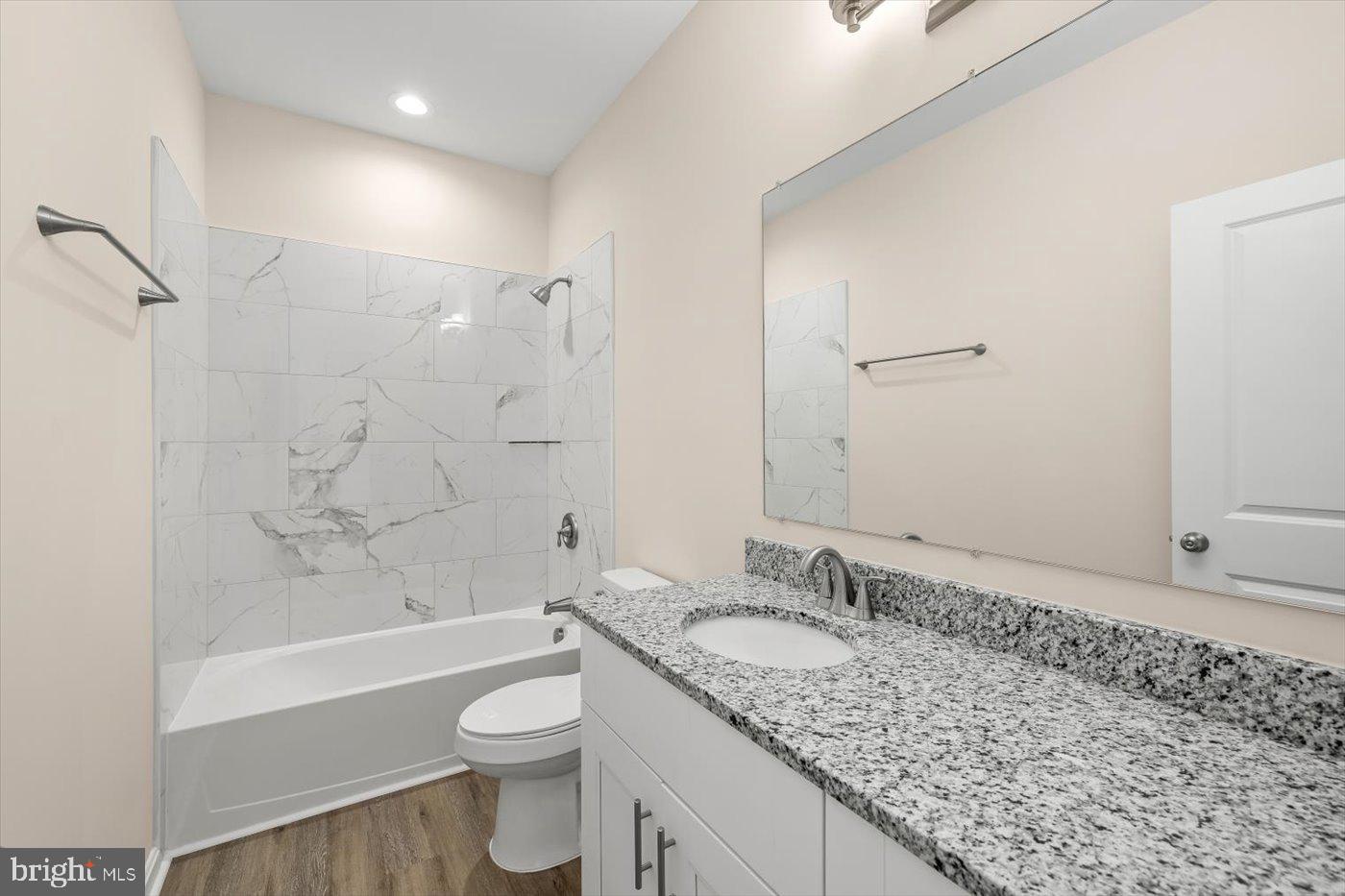 CABIN POINT / GLEBE HARBOR - Residential