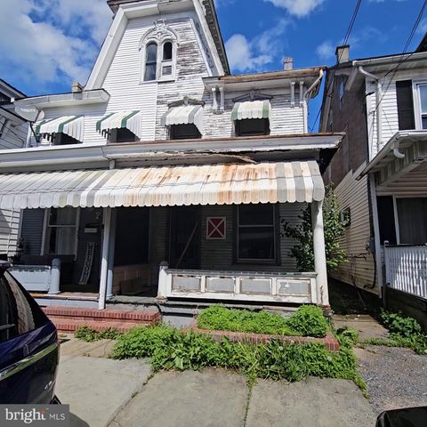 Townhouse For Sale - 15 N 7th Street<br/> Northumberland County, SHAMOKIN, PA 17872