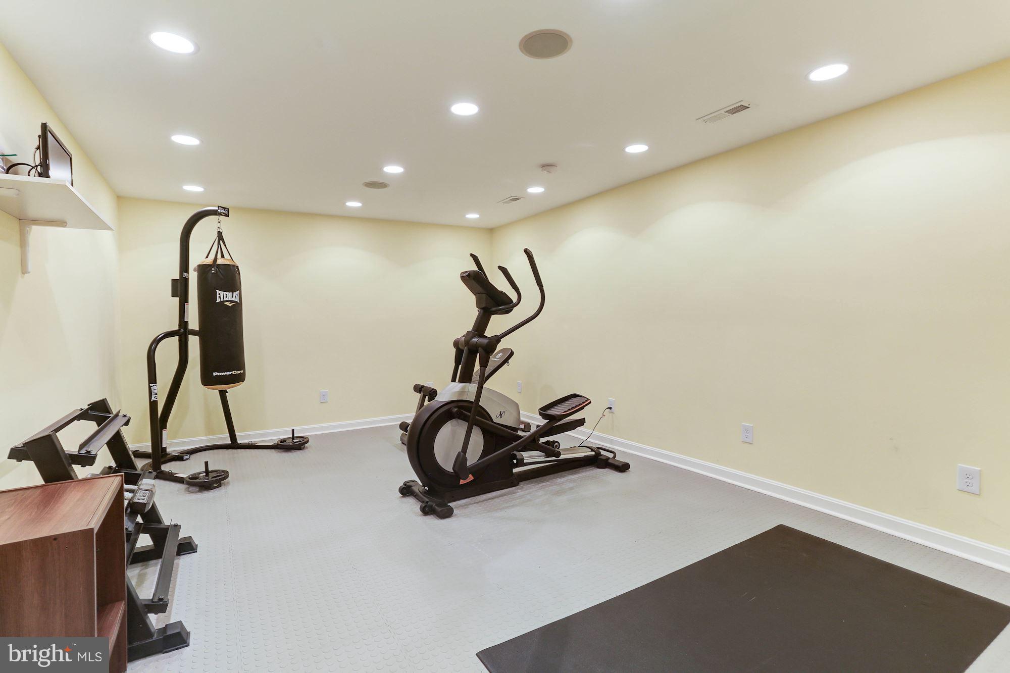 NORBECK KNOLLS - Residential