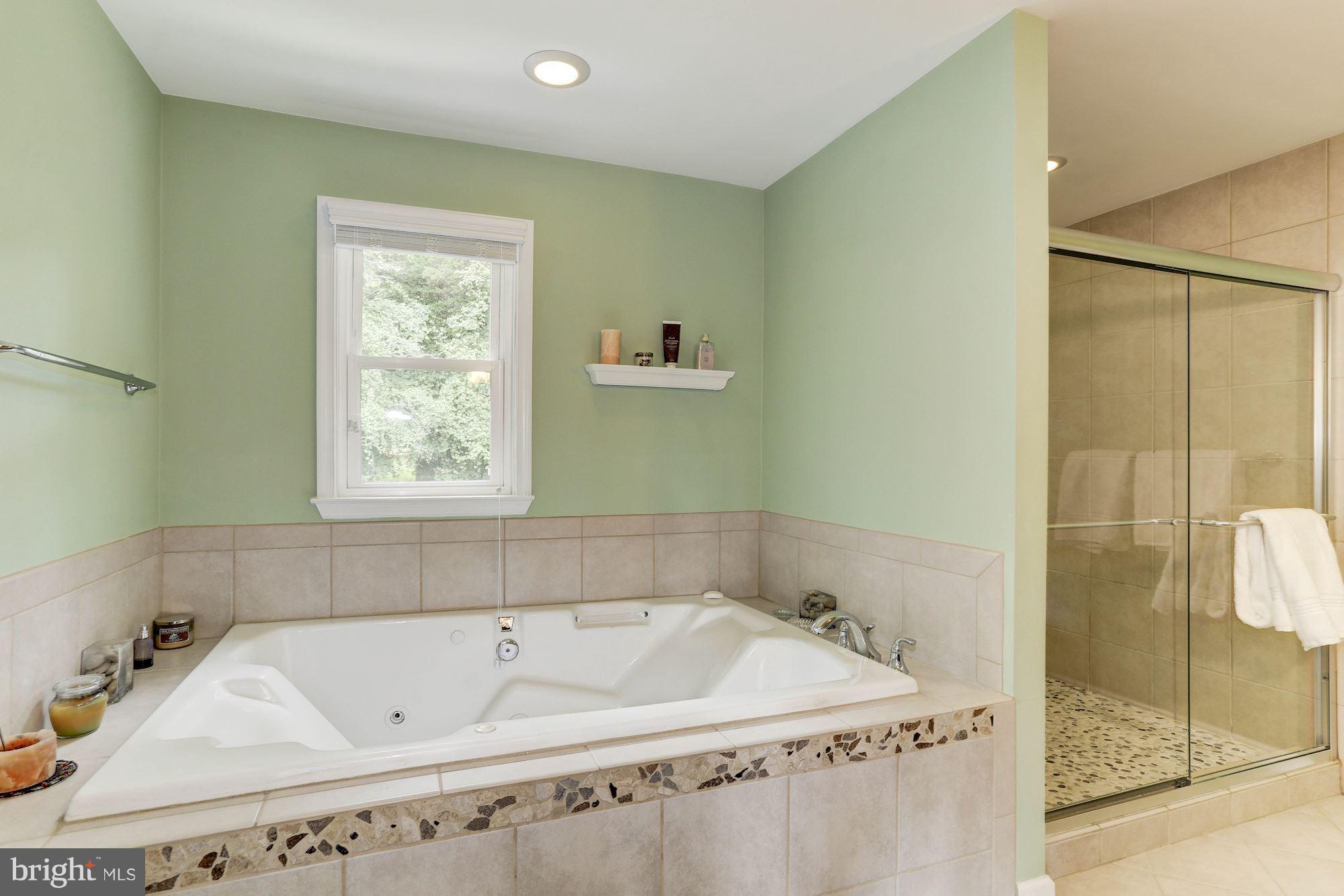 NORBECK KNOLLS - Residential