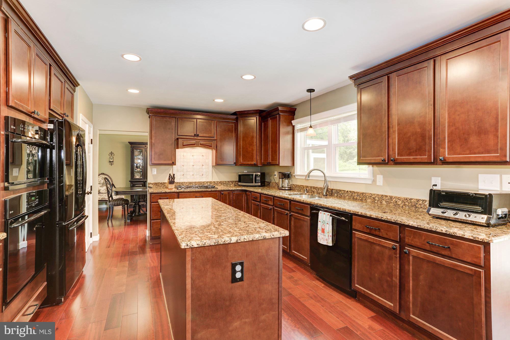 NORBECK KNOLLS - Residential