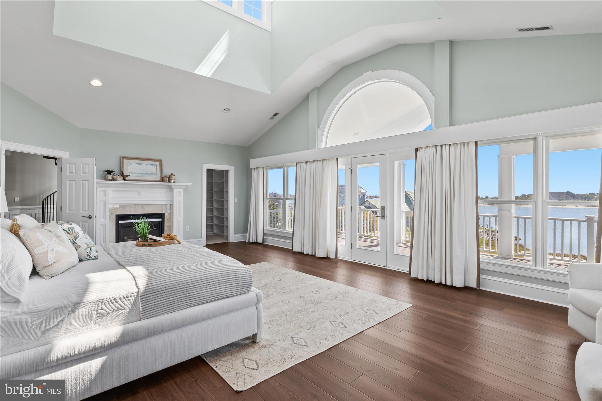 SEAPOINTE - Residential
