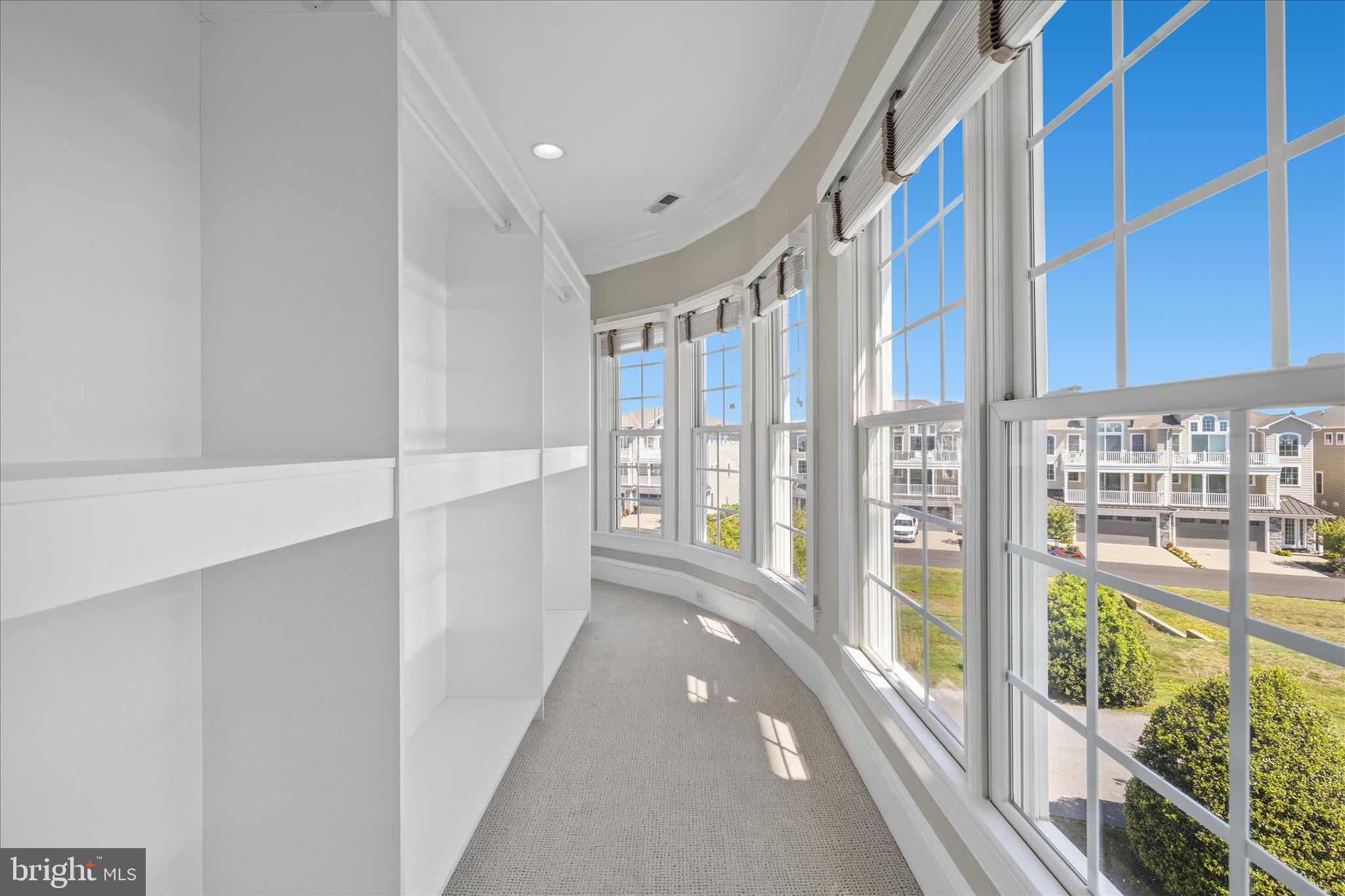 SEAPOINTE - Residential
