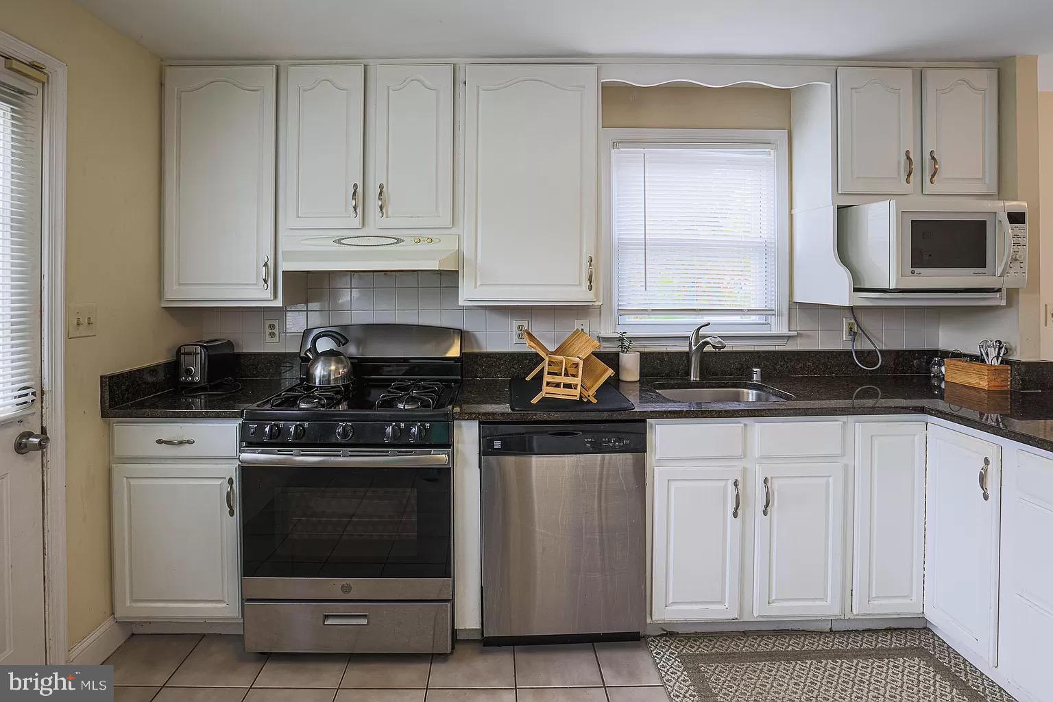 PIKESVILLE - Residential Lease