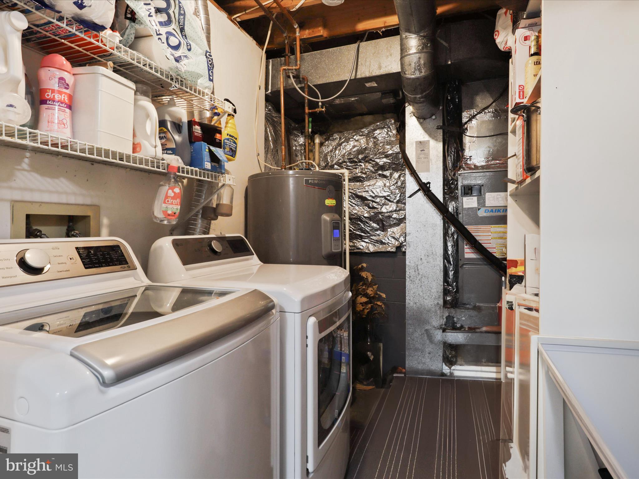 WEDDERBURN HEIGHTS - Residential Lease