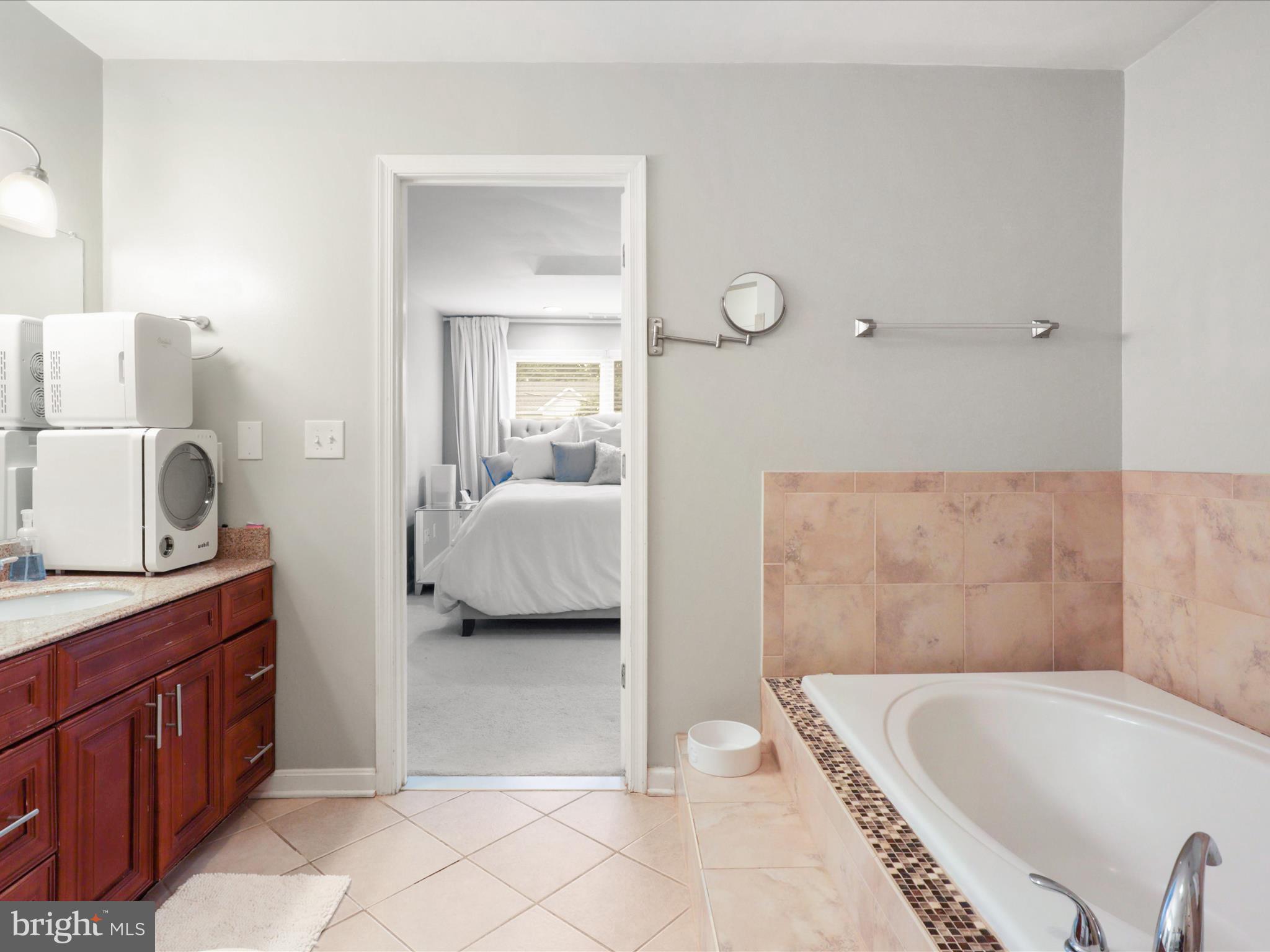 WEDDERBURN HEIGHTS - Residential Lease