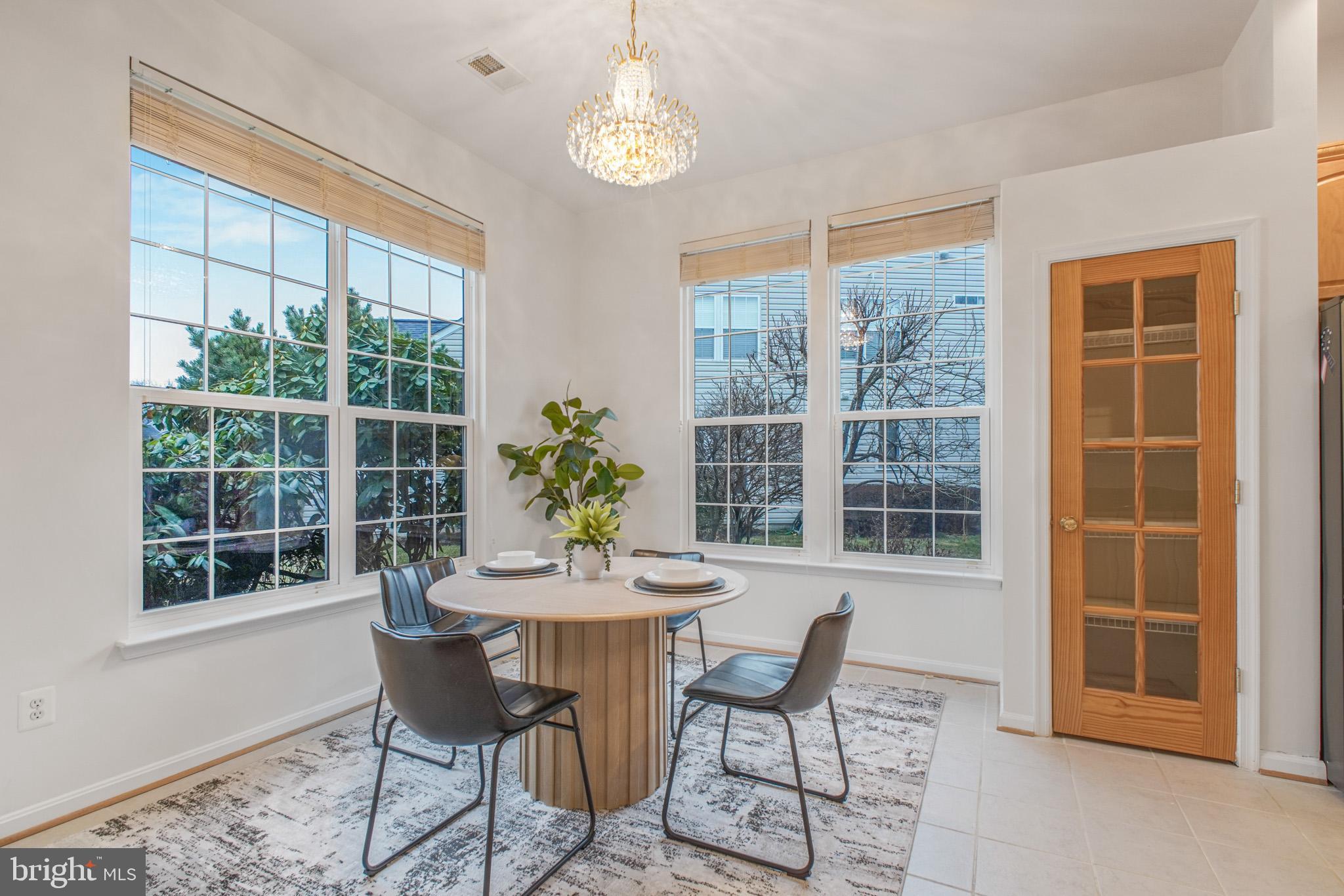 FOUR SEASONS IN HISTORIC VIRGINIA - Residential