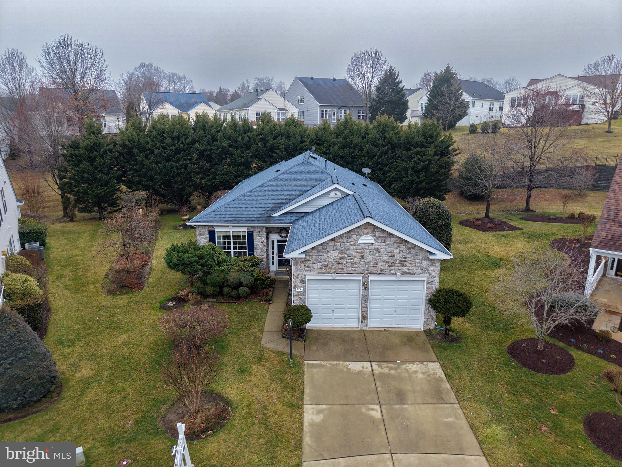 FOUR SEASONS IN HISTORIC VIRGINIA - Residential