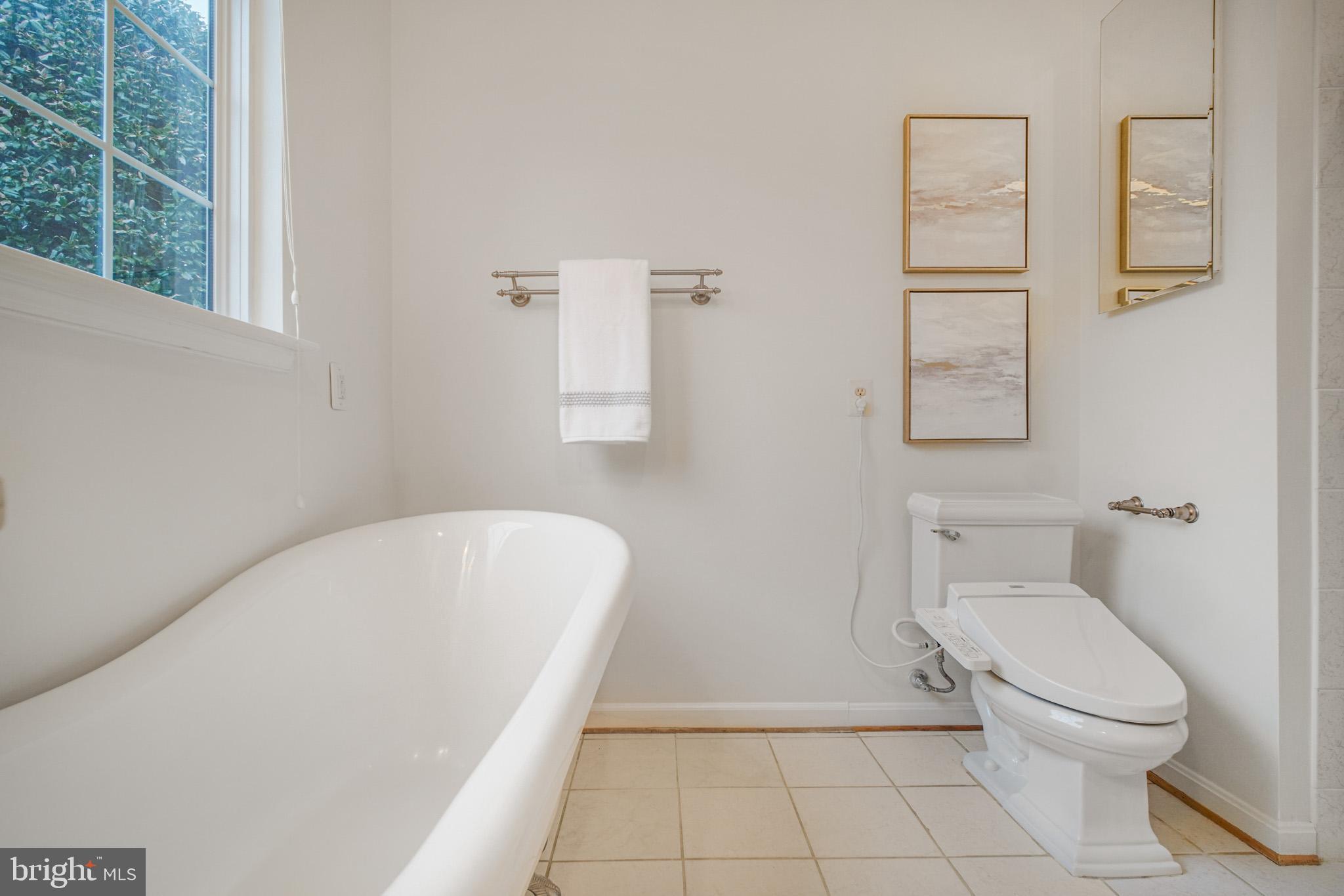 FOUR SEASONS IN HISTORIC VIRGINIA - Residential