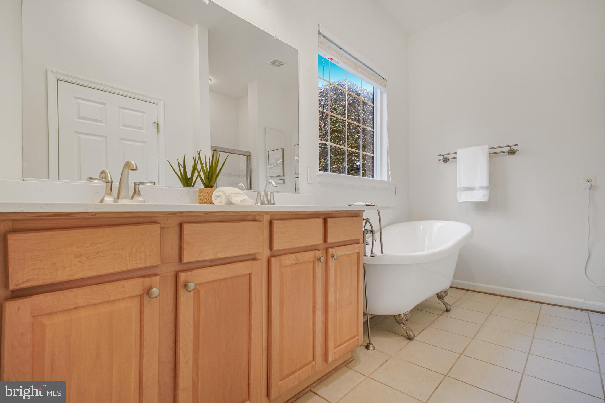 FOUR SEASONS IN HISTORIC VIRGINIA - Residential