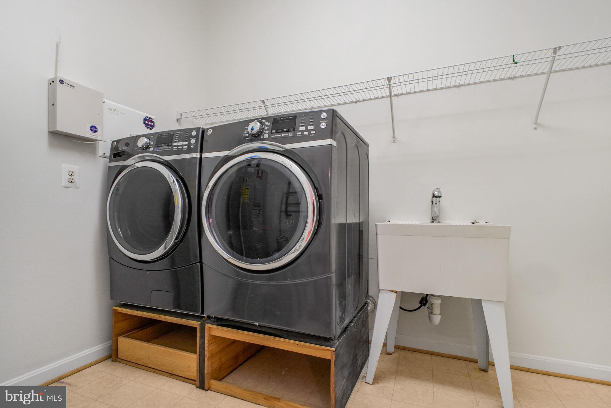 FOUR SEASONS IN HISTORIC VIRGINIA - Residential