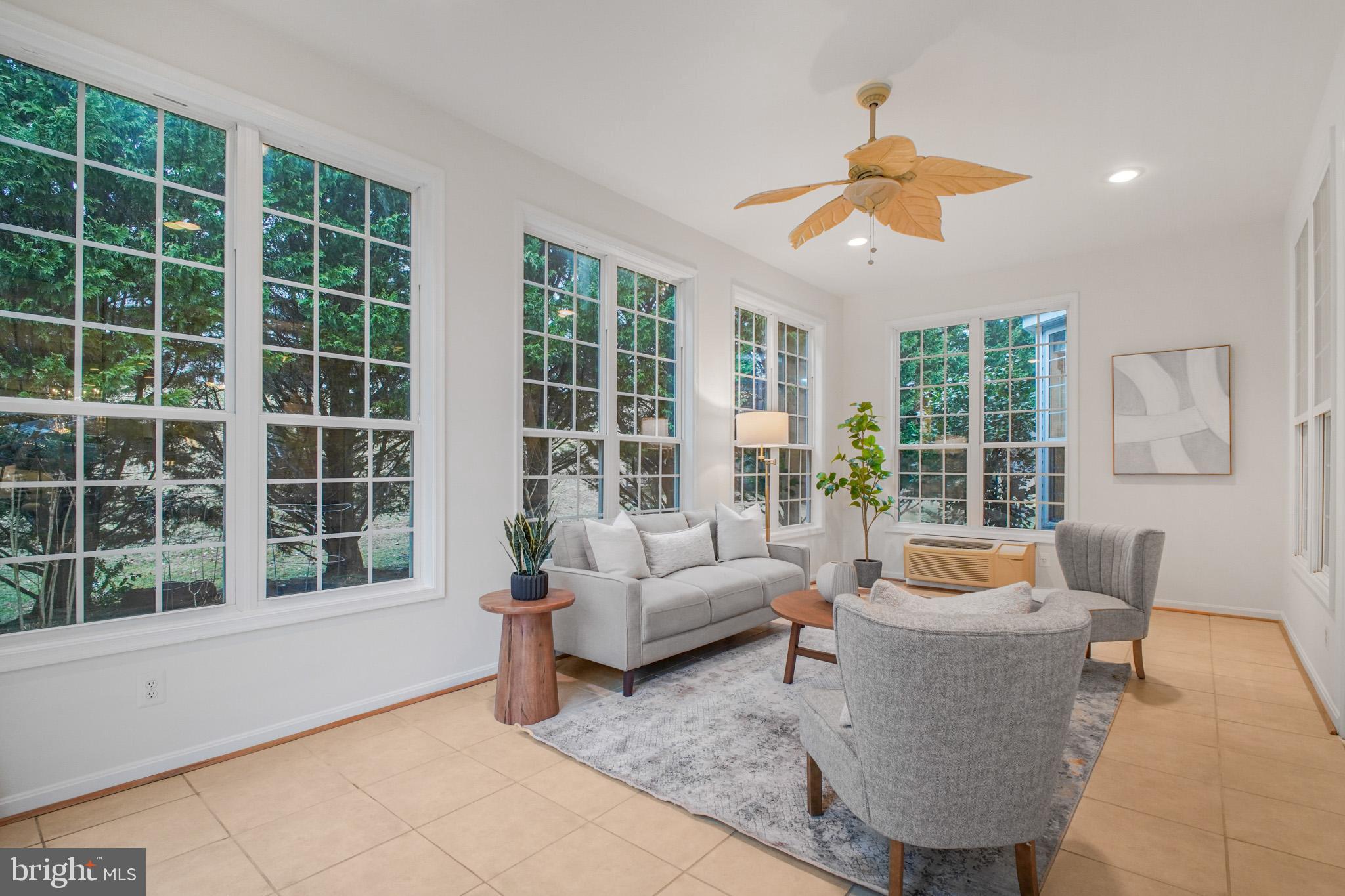 FOUR SEASONS IN HISTORIC VIRGINIA - Residential