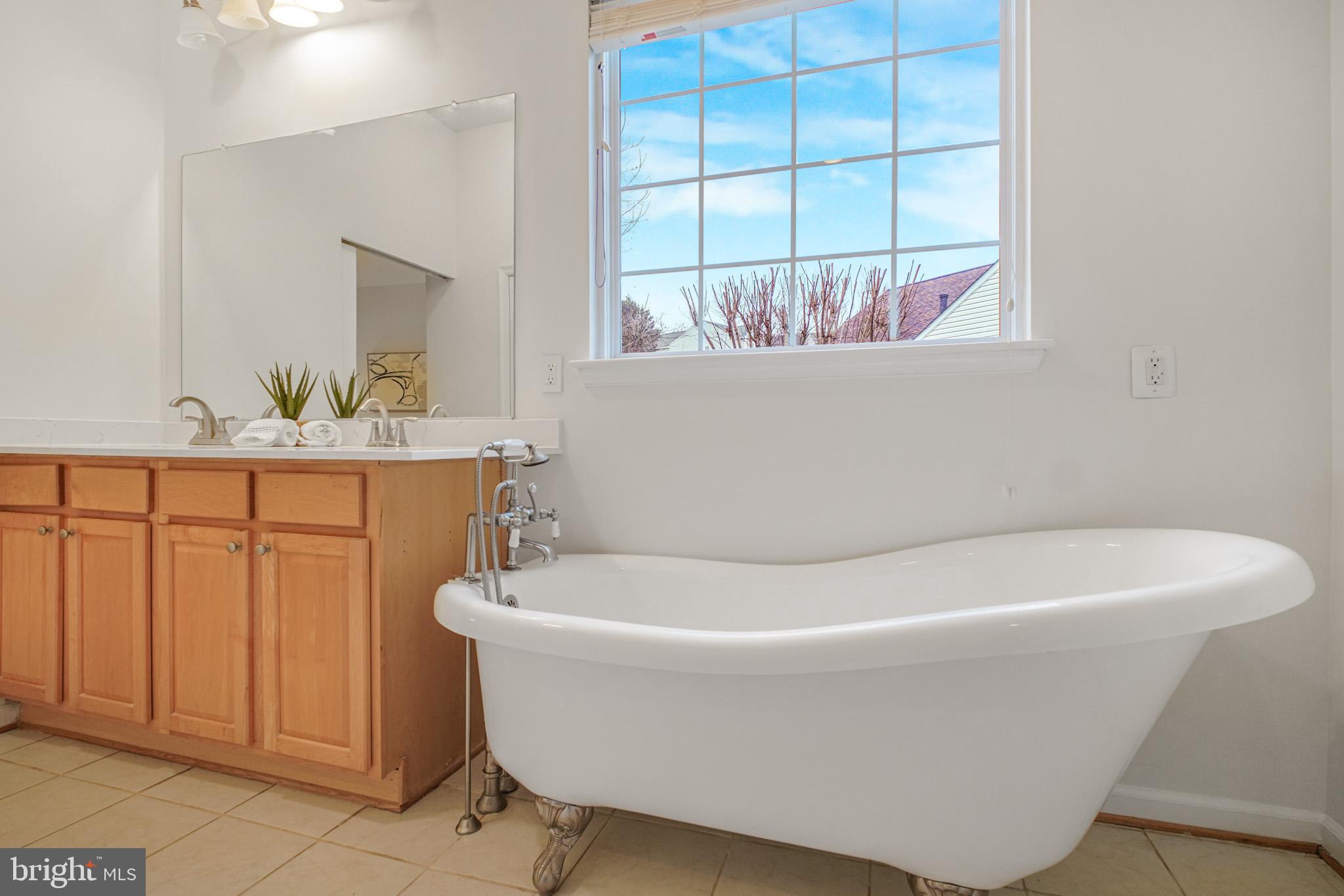 FOUR SEASONS IN HISTORIC VIRGINIA - Residential