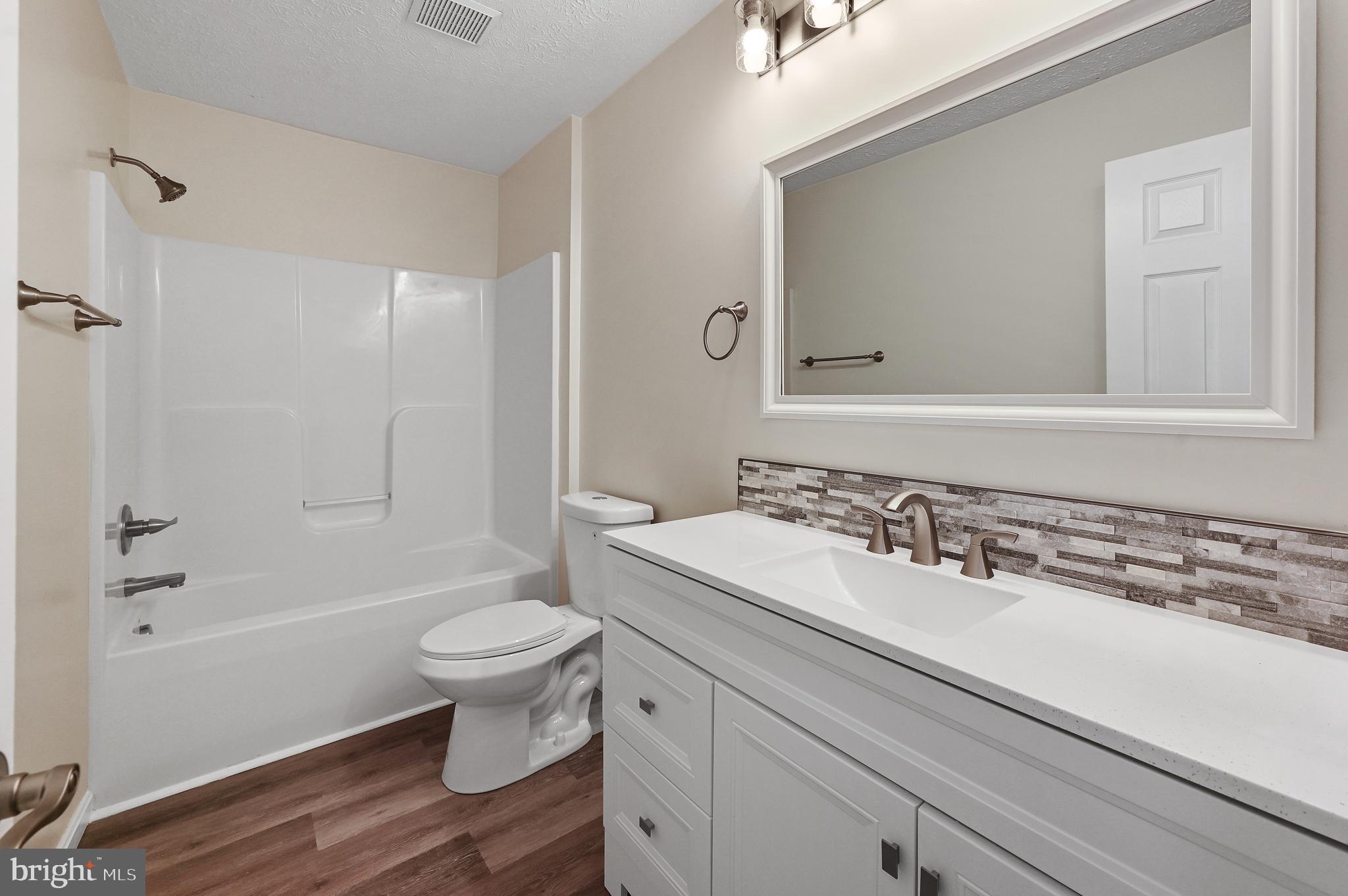 WOOD CREEK GOLF COMM - Residential