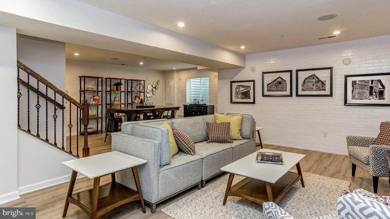 URBANA - Residential