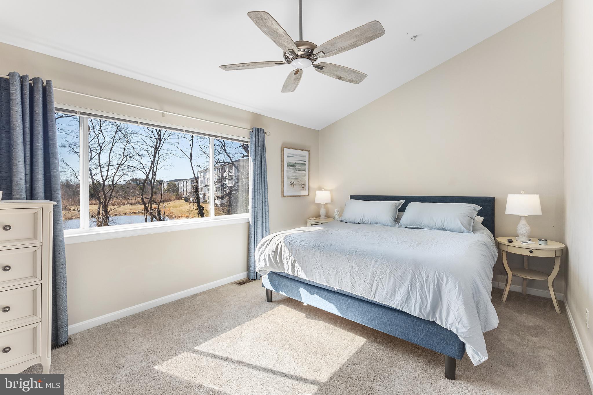 QUEENS LANDING - Residential