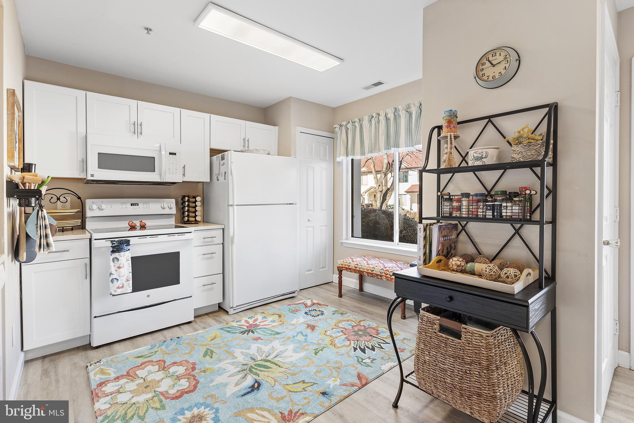 QUEENS LANDING - Residential