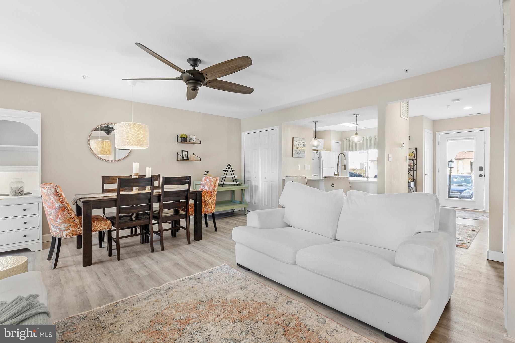 QUEENS LANDING - Residential