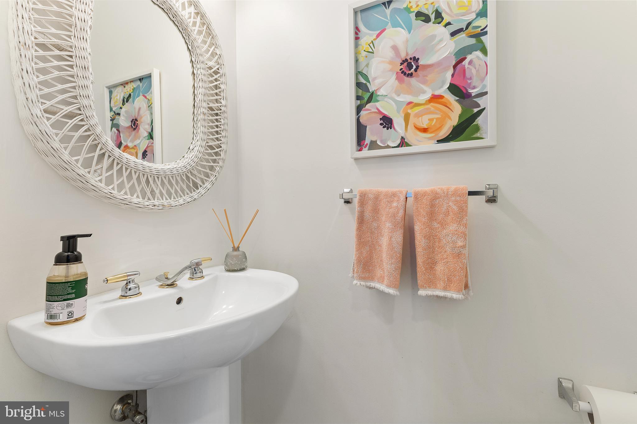 QUEENS LANDING - Residential