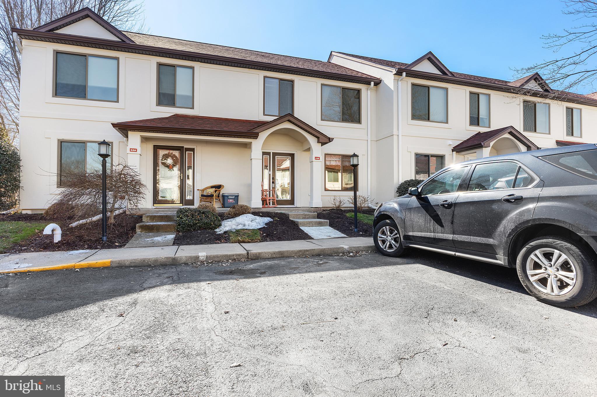 QUEENS LANDING - Residential