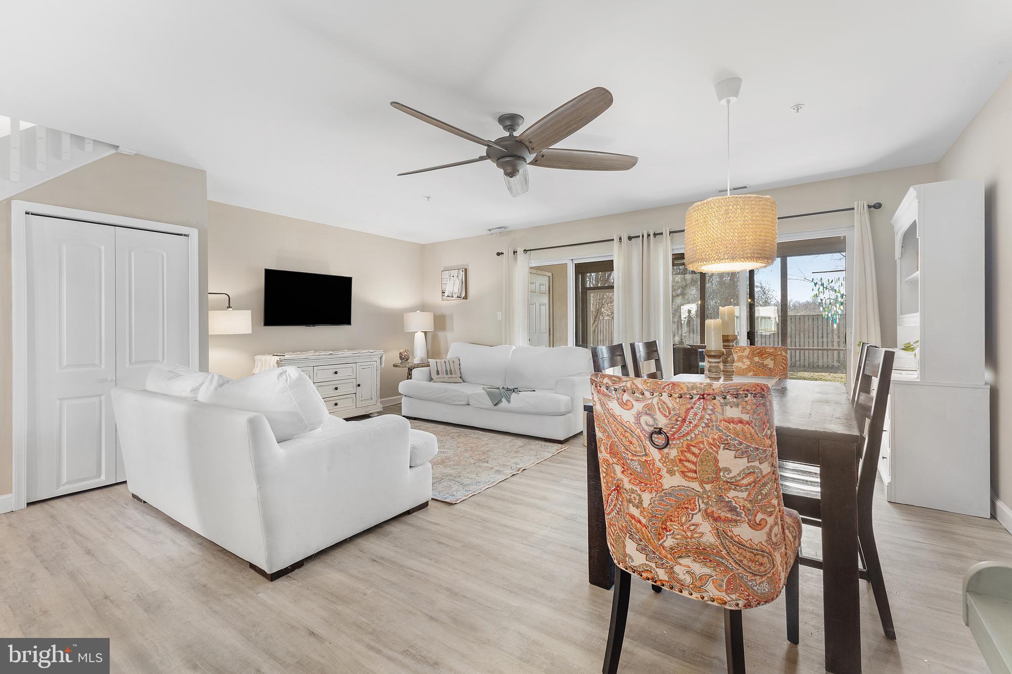 QUEENS LANDING - Residential