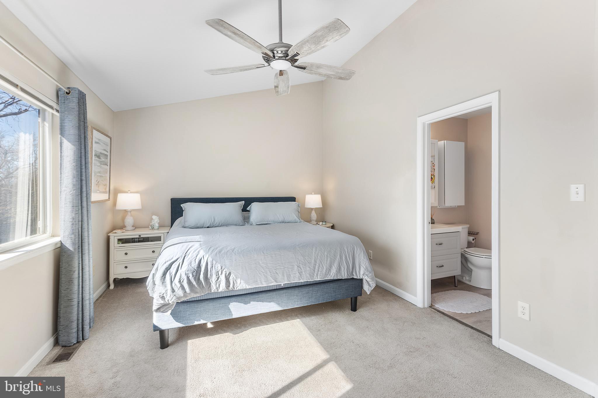 QUEENS LANDING - Residential