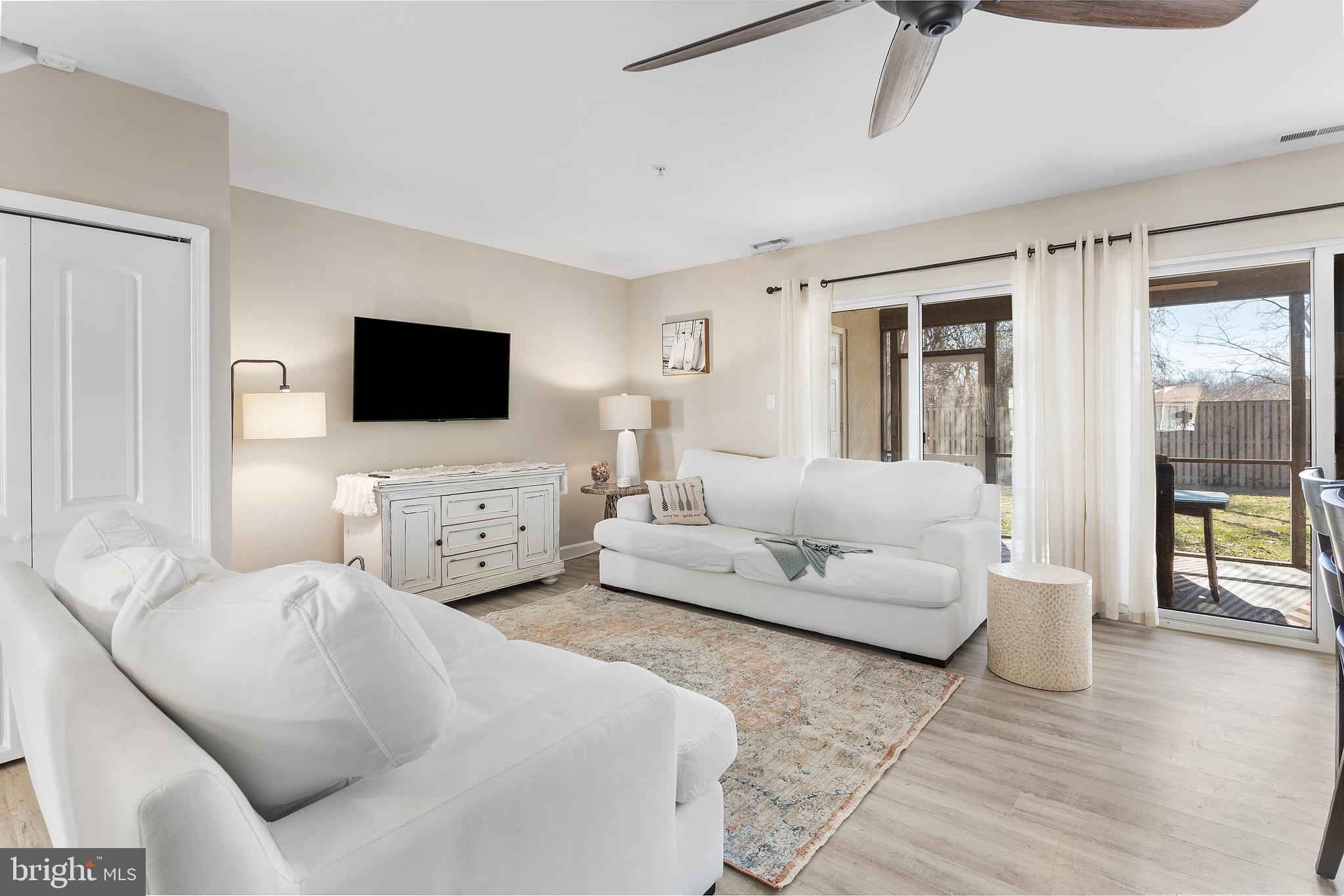 QUEENS LANDING - Residential