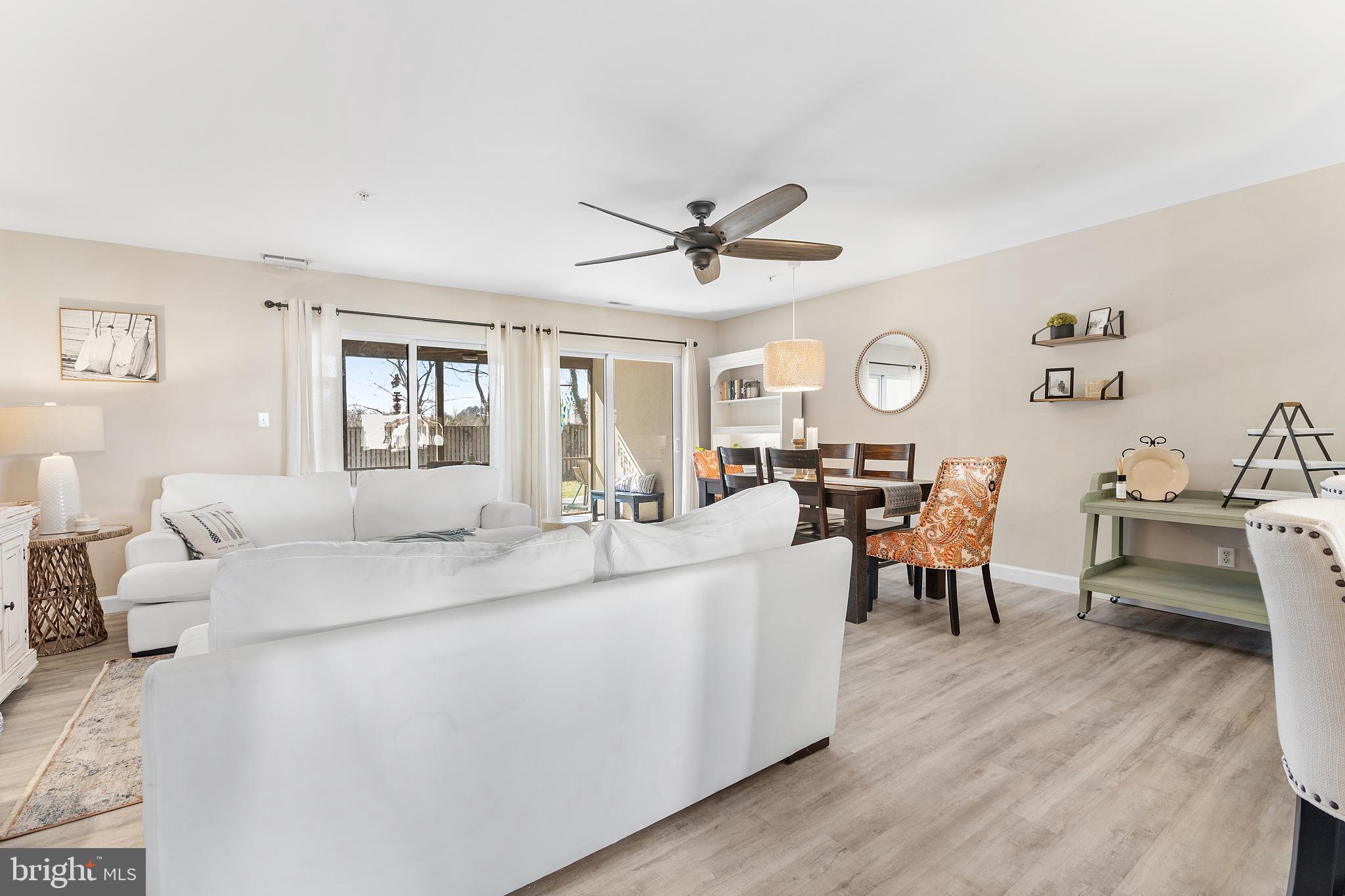 QUEENS LANDING - Residential