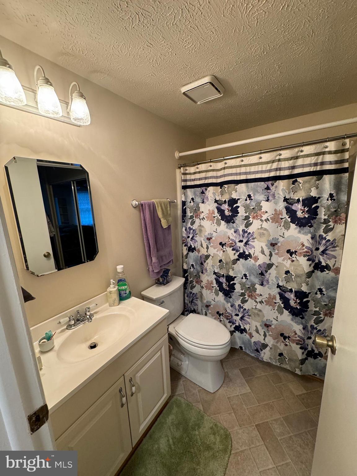 LEISHEAR VILLAGE - Residential Lease