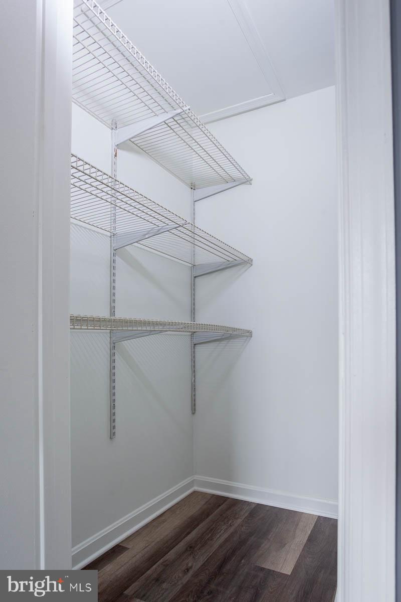 CROMWELL FOUNTAIN - Residential Lease