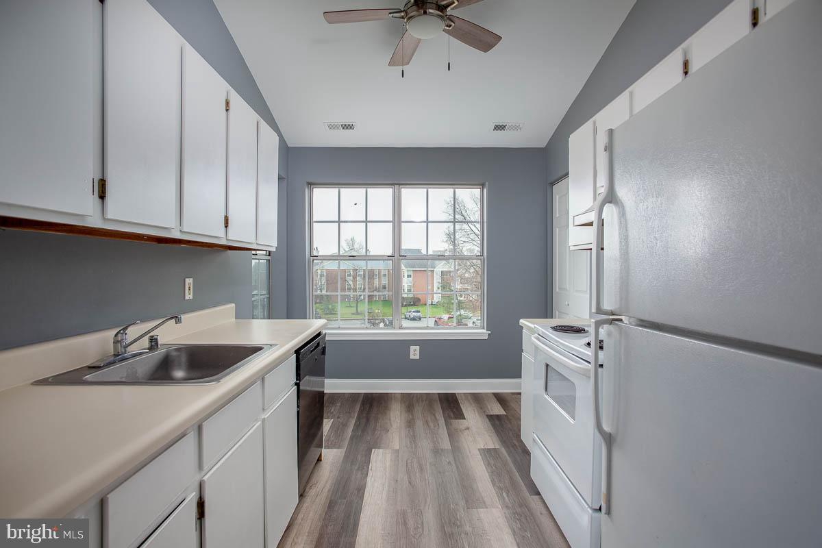 CROMWELL FOUNTAIN - Residential Lease