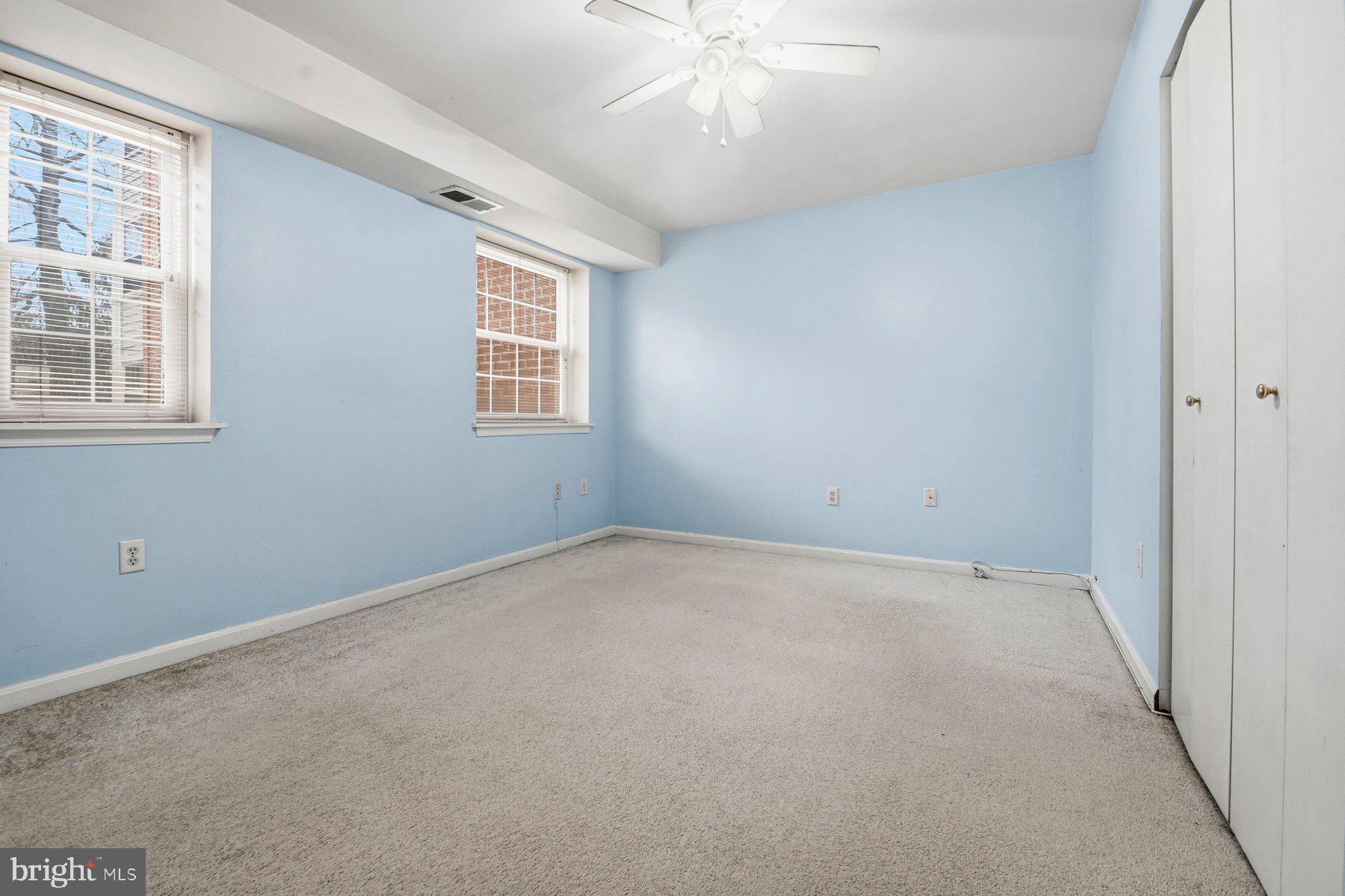 CROMWELL FOUNTAIN - Residential