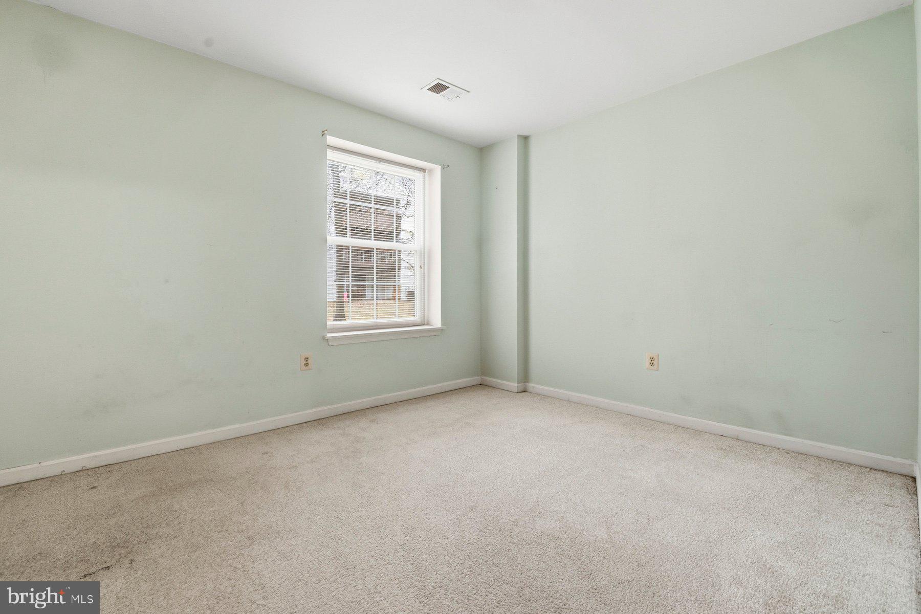 CROMWELL FOUNTAIN - Residential