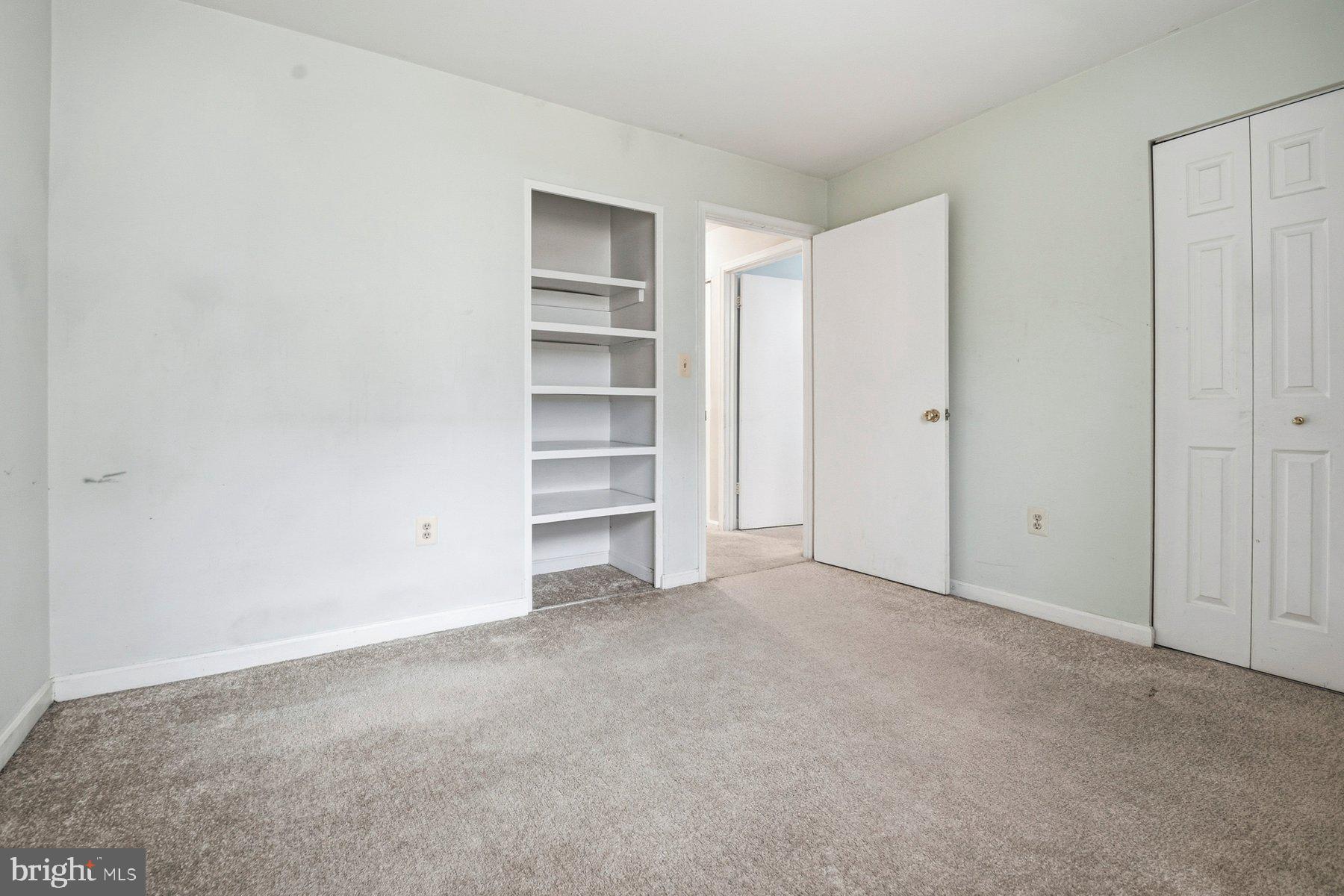 CROMWELL FOUNTAIN - Residential