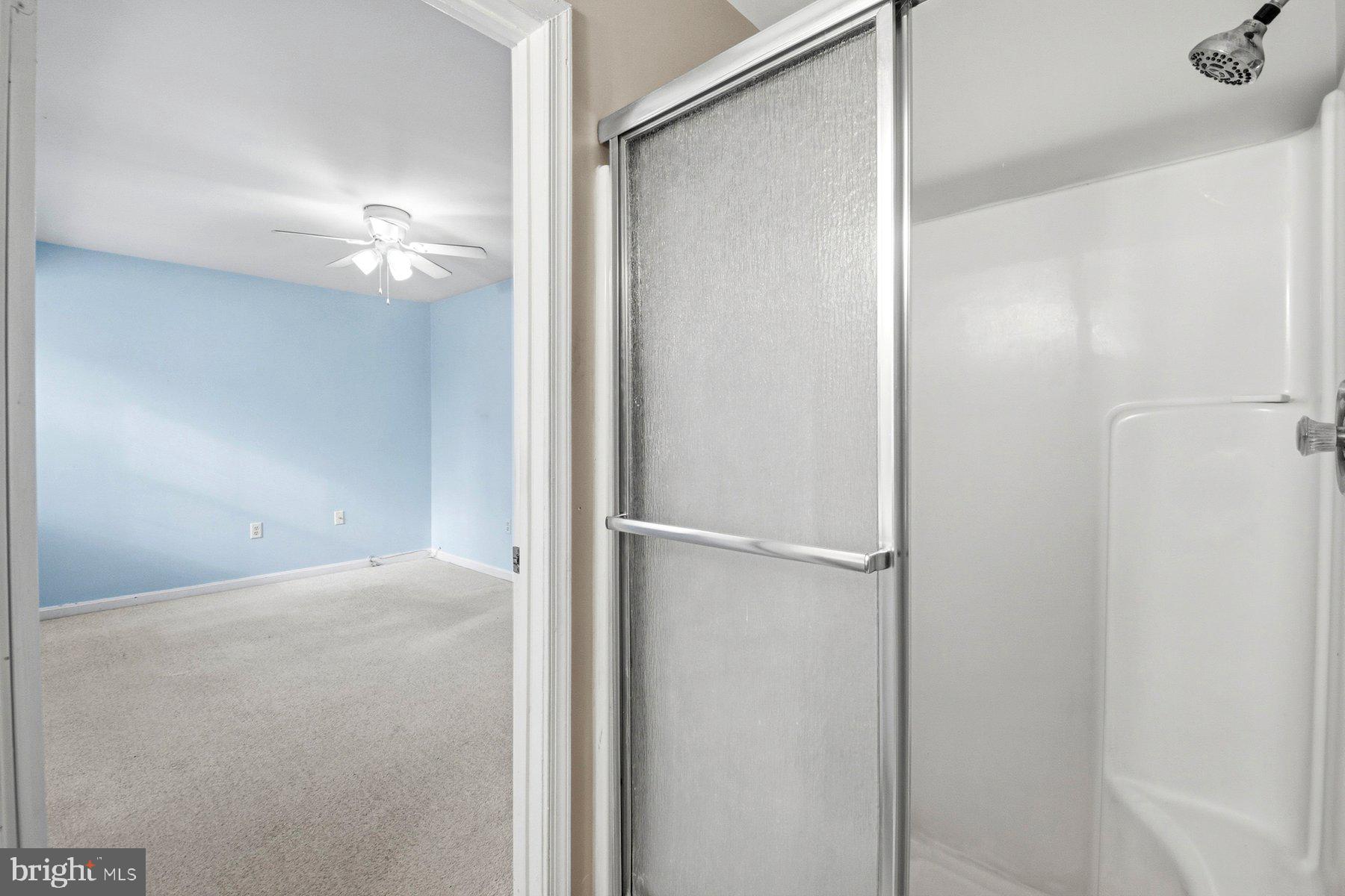 CROMWELL FOUNTAIN - Residential