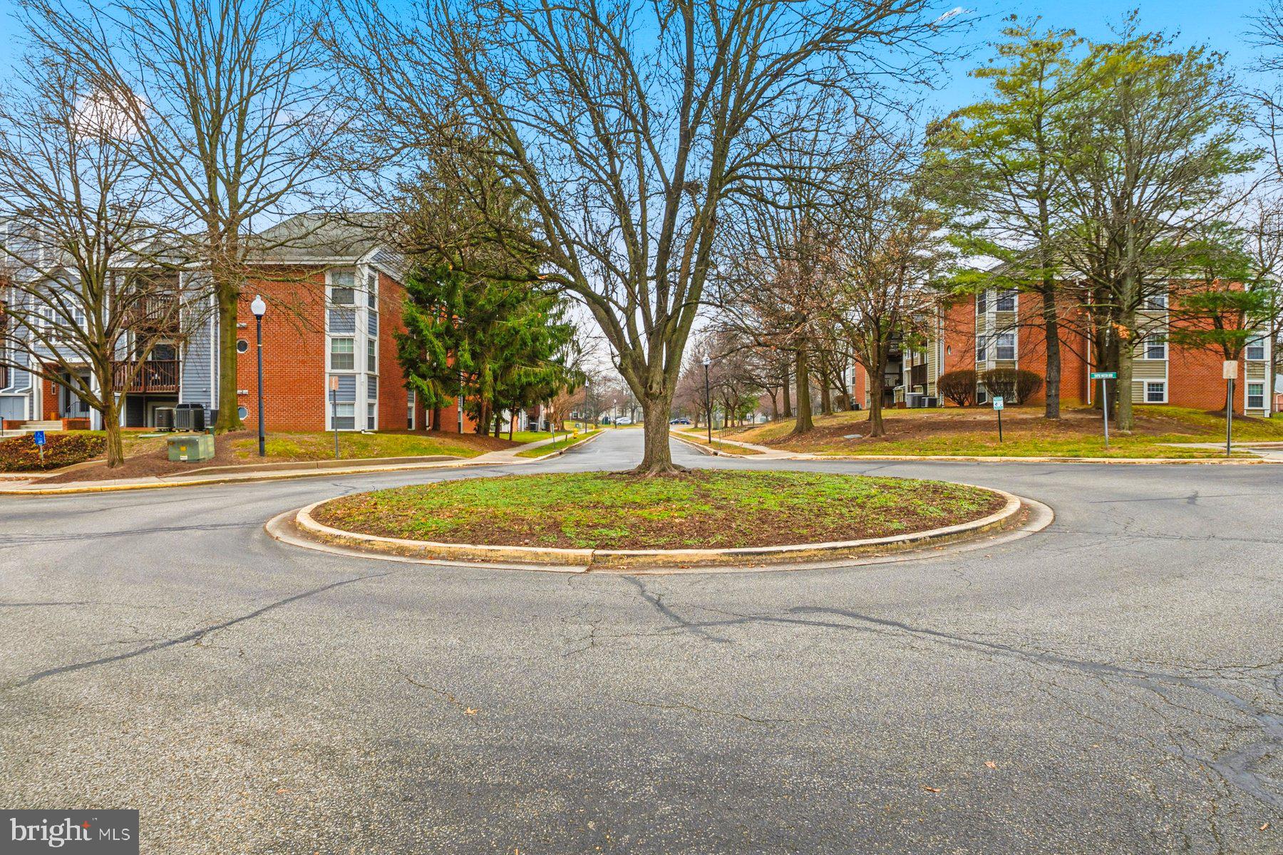 CROMWELL FOUNTAIN - Residential