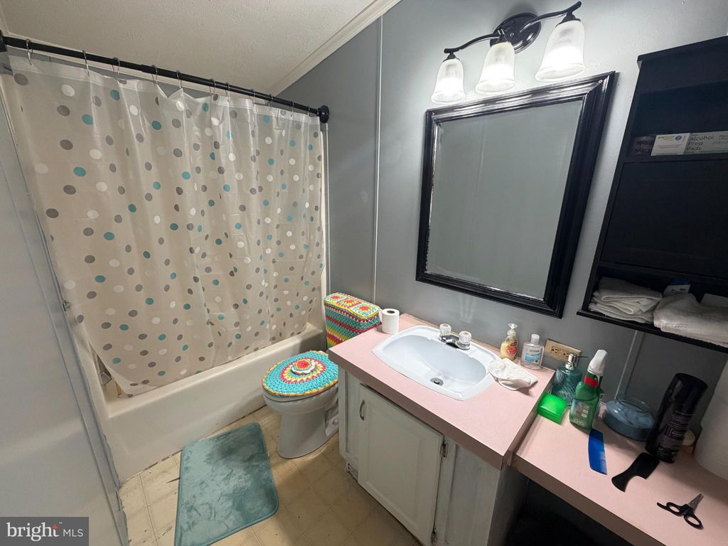 Photo of 227 Longwood Court W, LANCASTER, PA 17603 (MLS # PALA2080210)