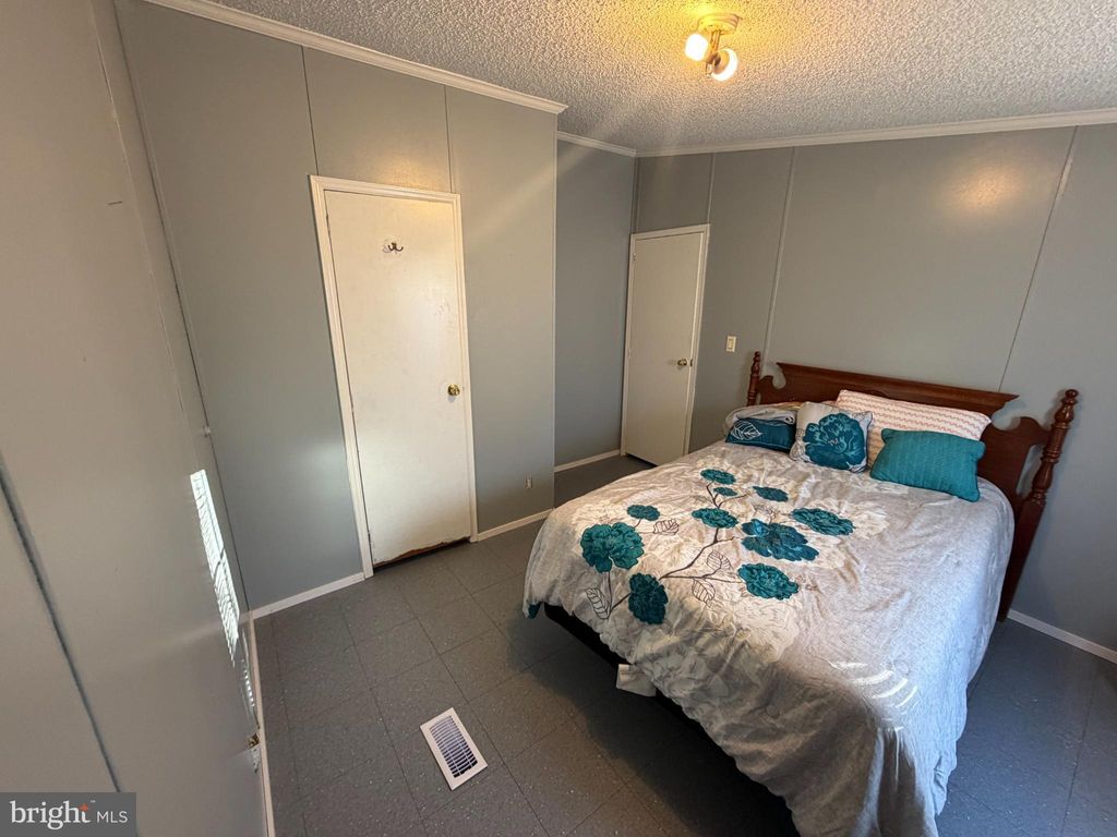 Photo of 227 Longwood Court W, LANCASTER, PA 17603 (MLS # PALA2080210)