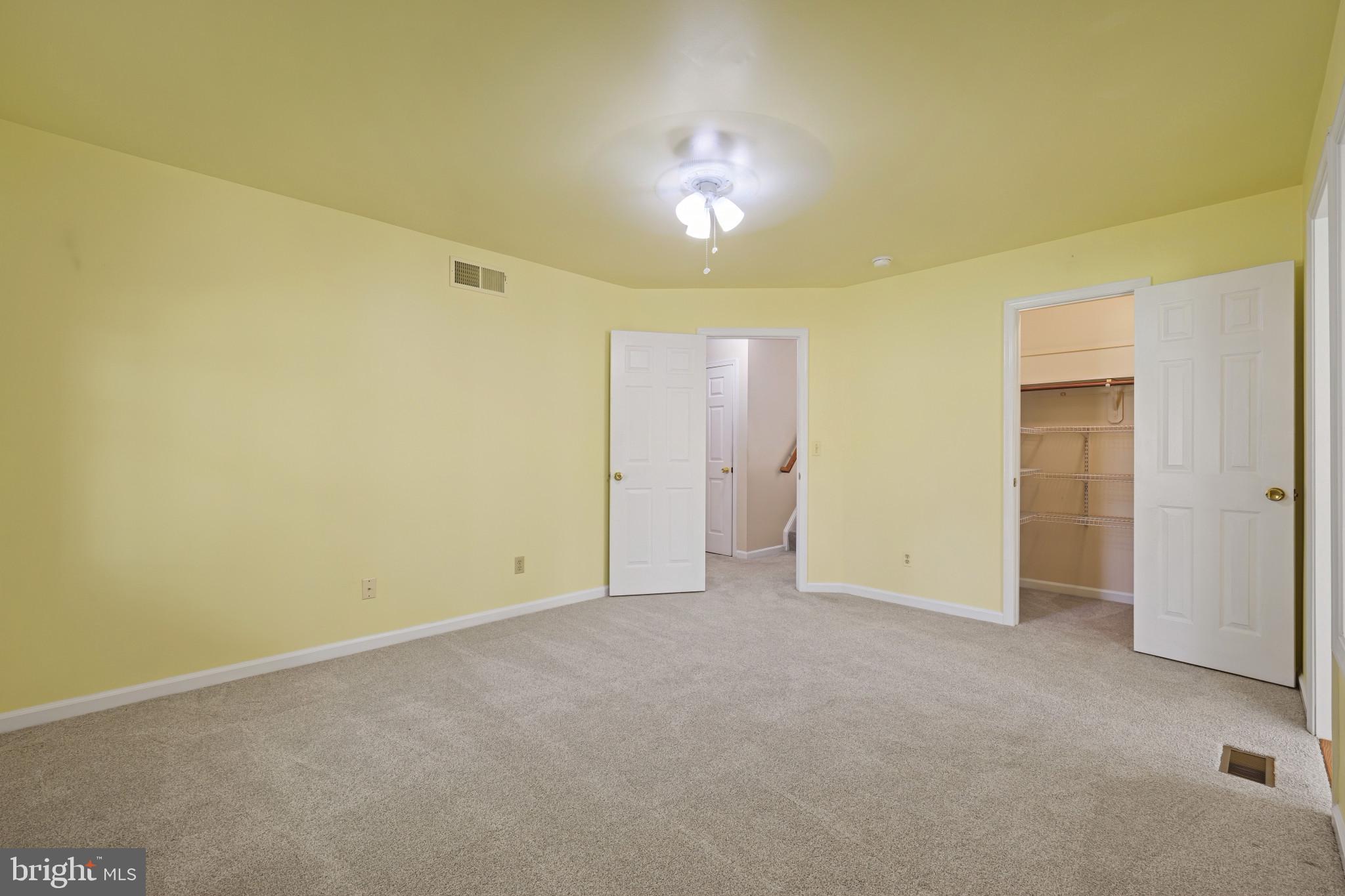 OAKDALE MANOR - Residential