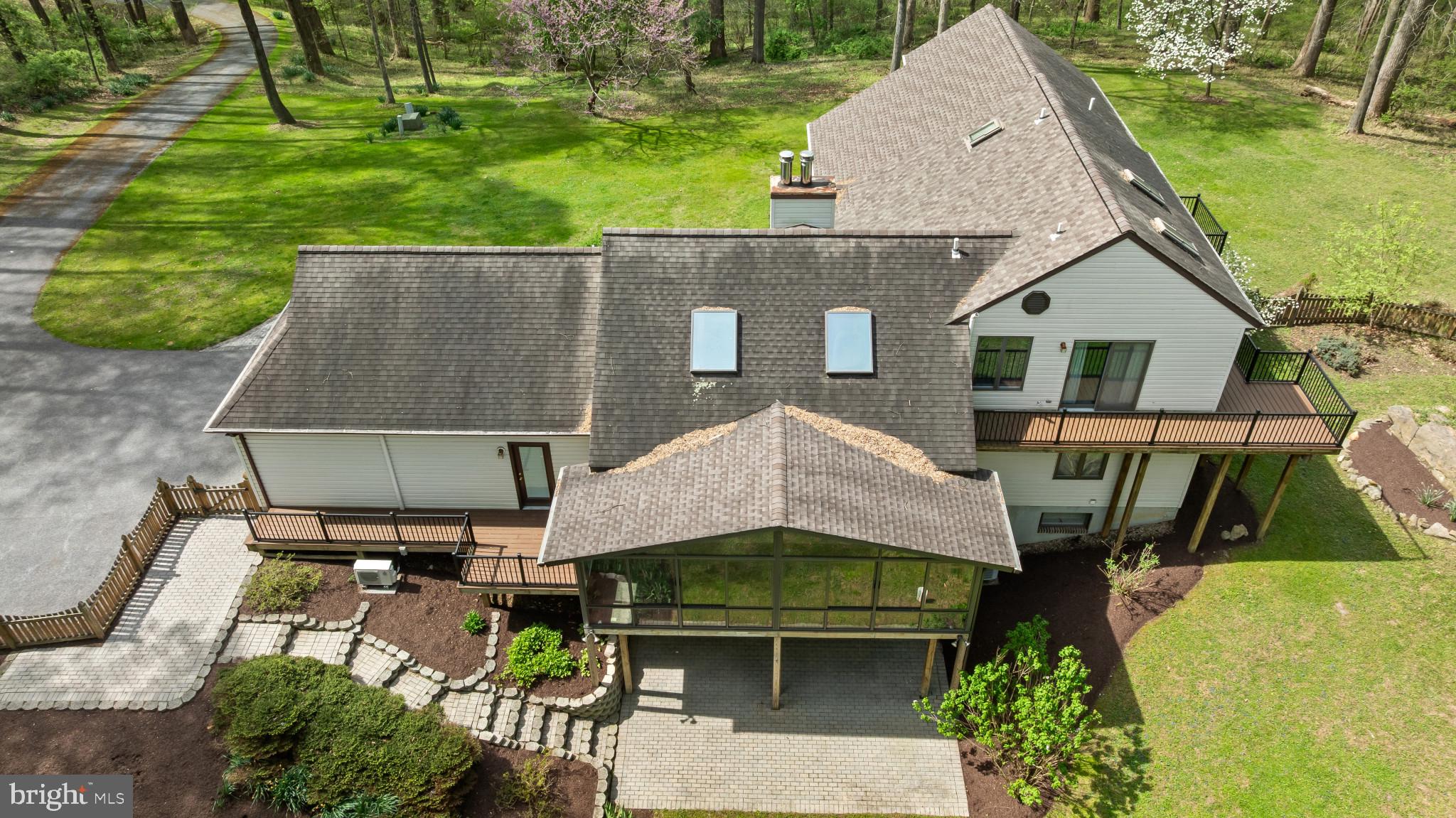 OAKDALE MANOR - Residential