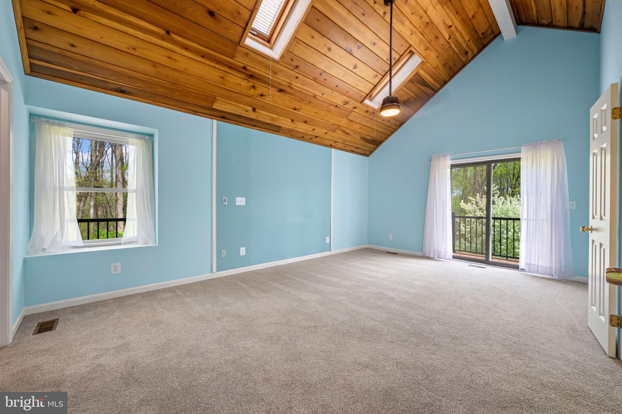 OAKDALE MANOR - Residential