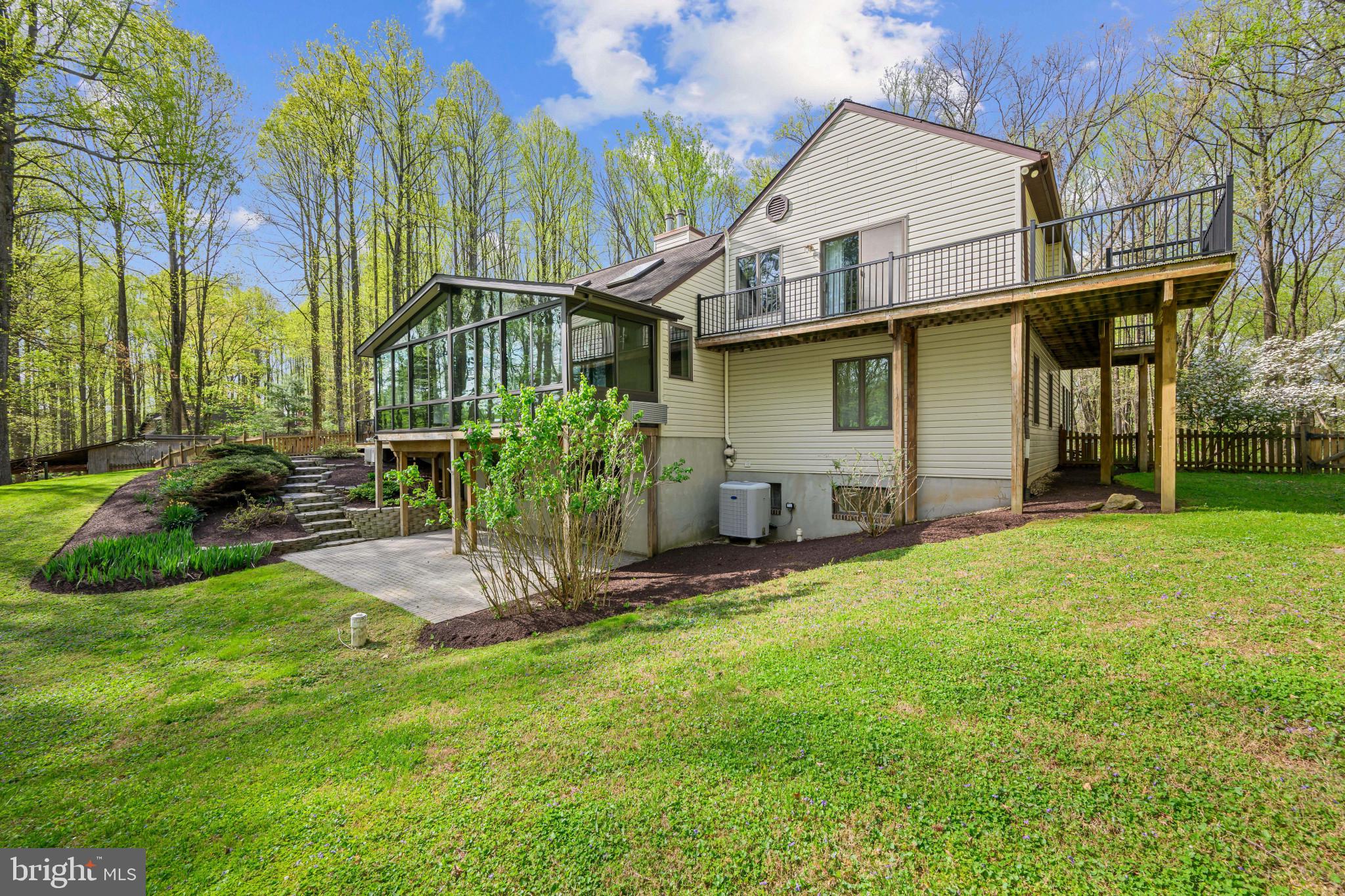 OAKDALE MANOR - Residential