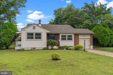 204 N GARDEN BEVERLY NJ 08010