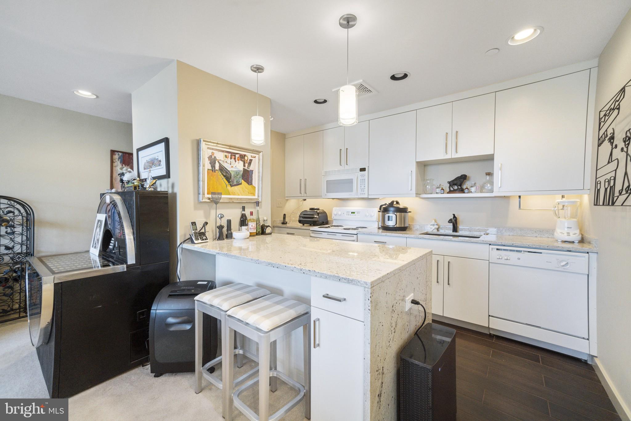 CENTER CITY - Residential