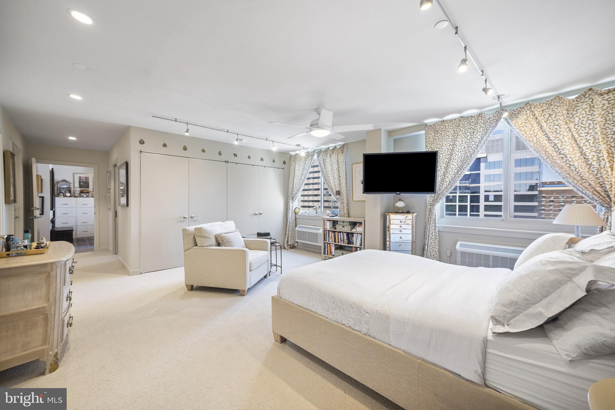 CENTER CITY - Residential