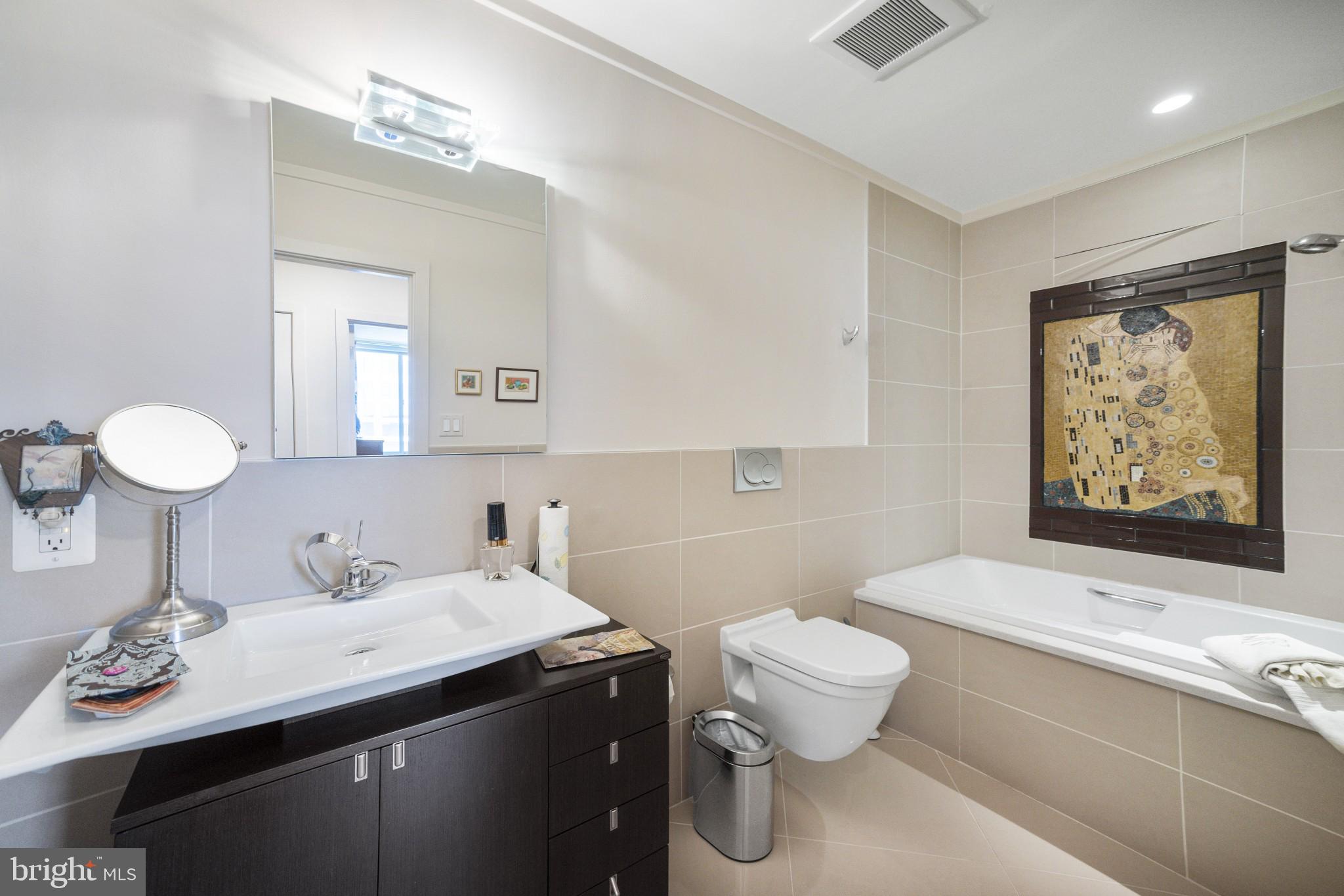 CENTER CITY - Residential